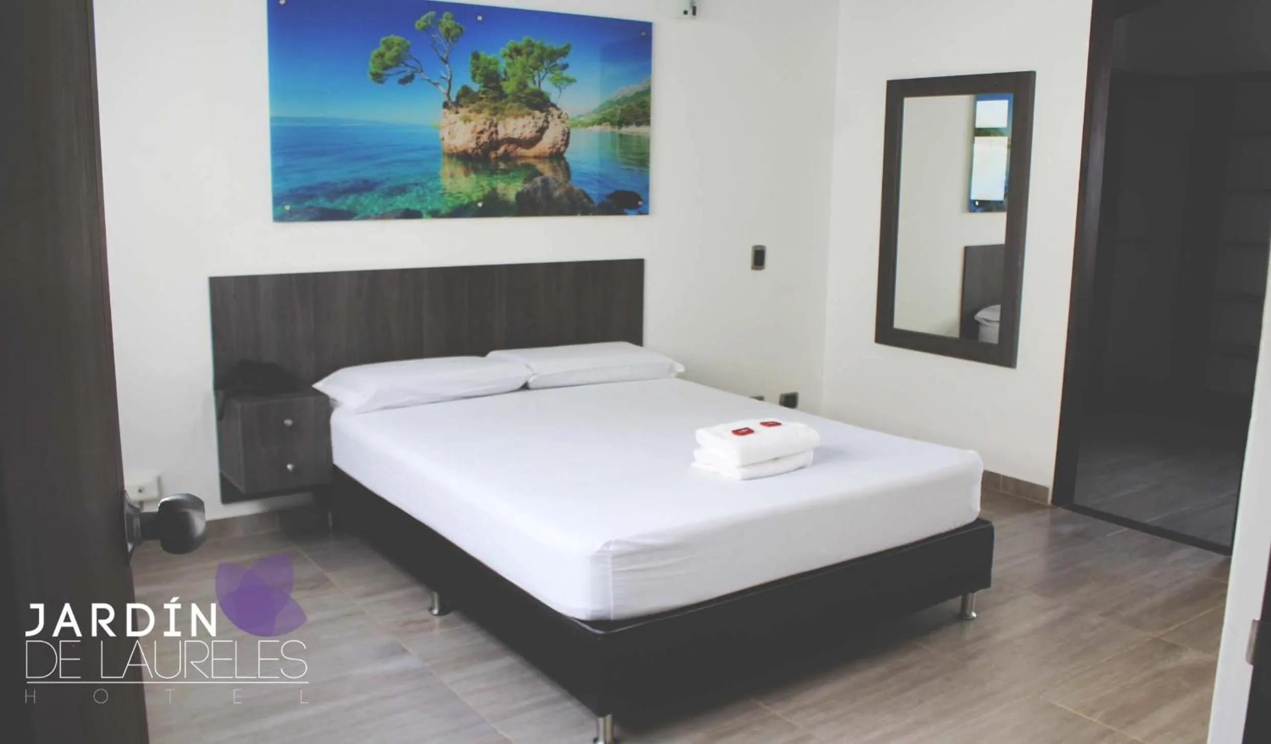 Bed in Hotel Jardin de Laureles Jeps