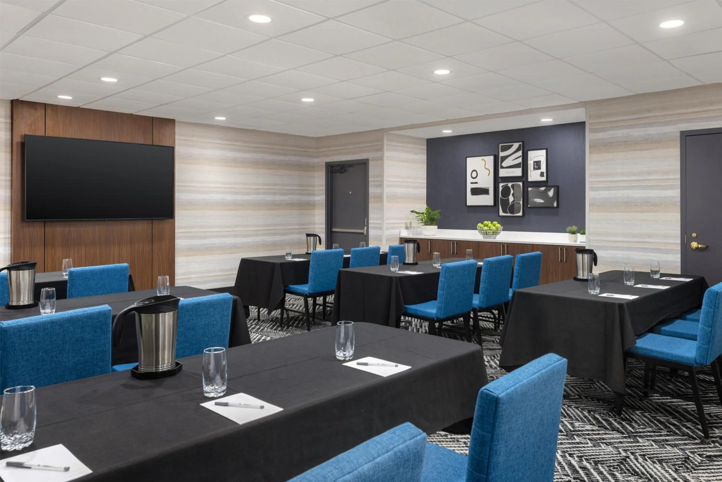 Meeting/conference room in Hampton Inn & Suites by Hilton Windsor