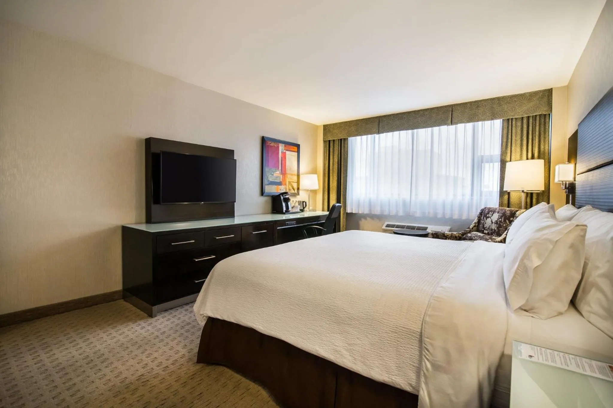 Photo of the whole room, Bed in Holiday Inn Vancouver-Centre Broadway by IHG