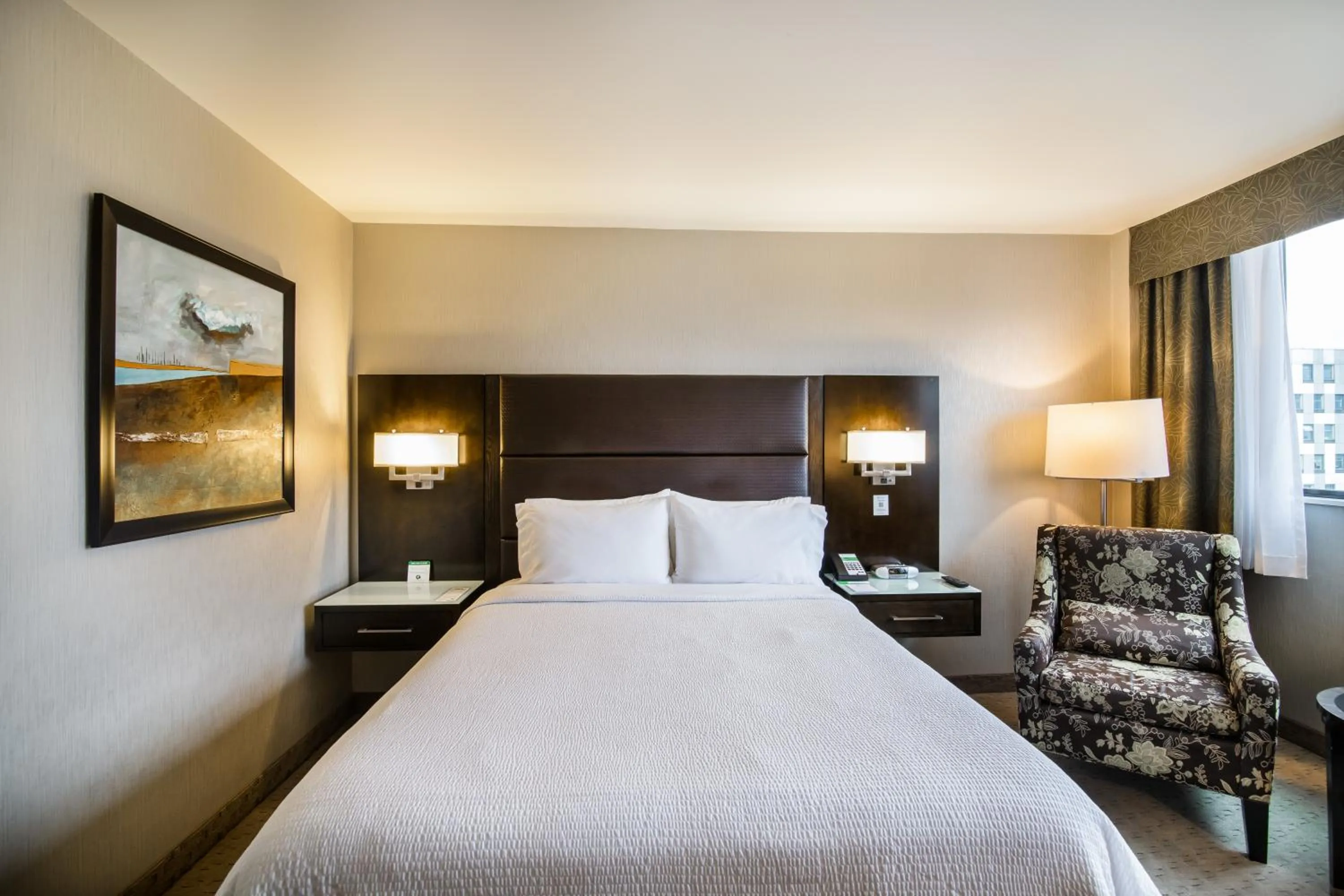 Bed in Holiday Inn Vancouver-Centre Broadway by IHG