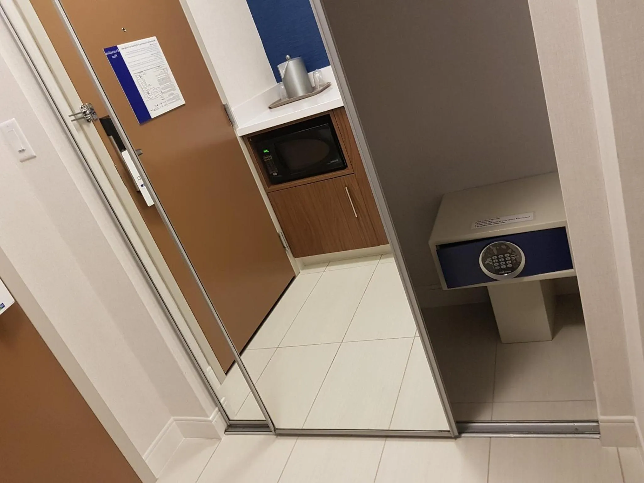 Photo of the whole room in Holiday Inn Express and Suites Surrey by IHG