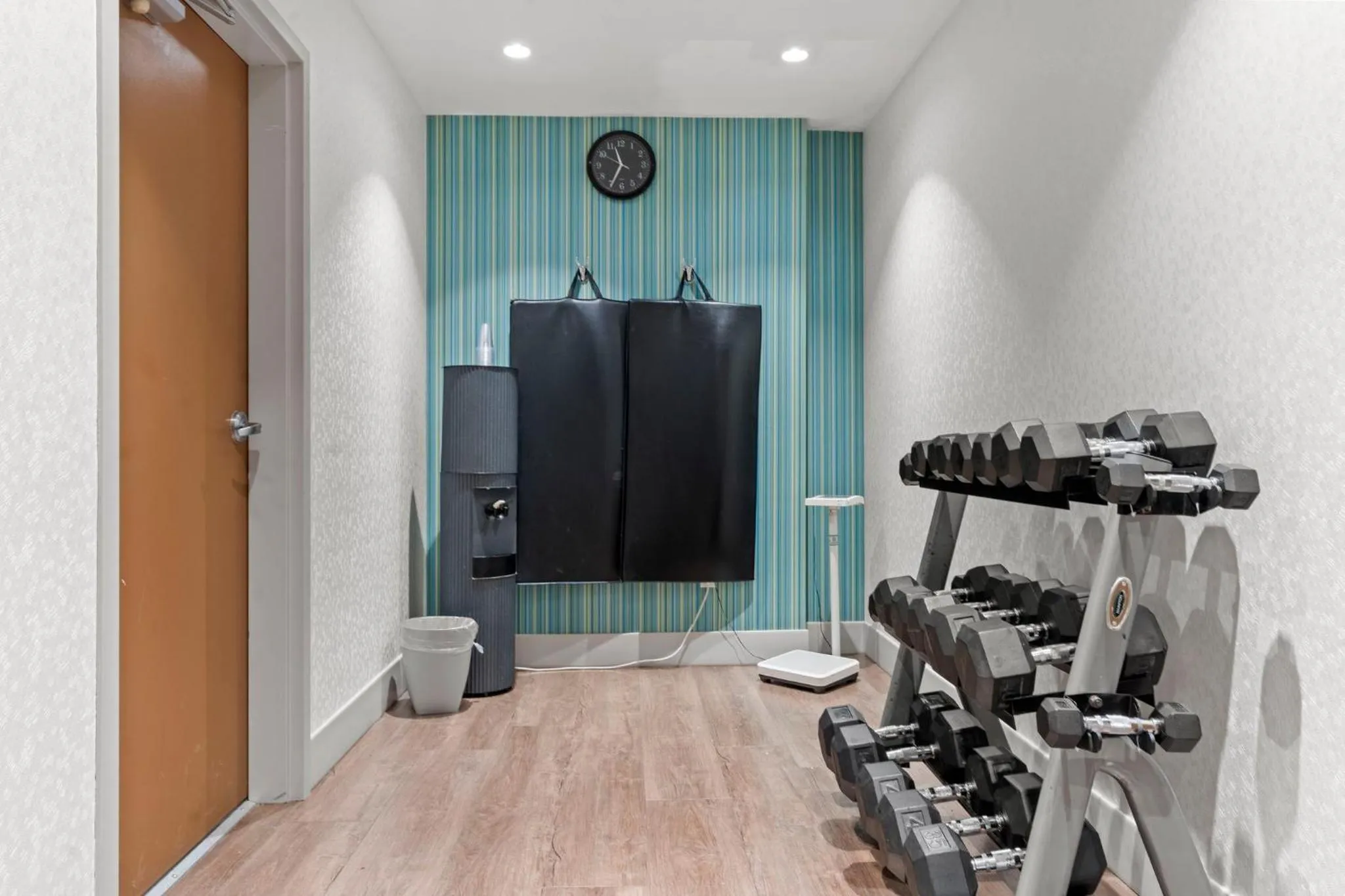 Fitness centre/facilities in Holiday Inn Express and Suites Surrey by IHG