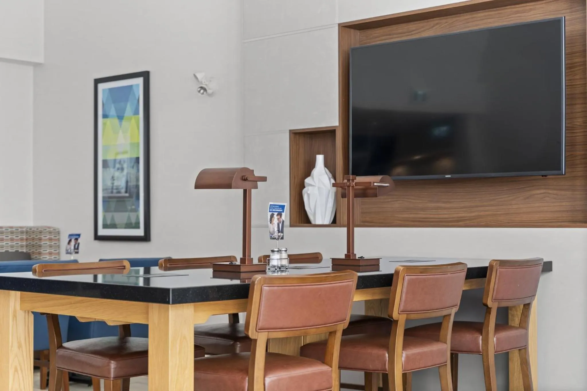 Breakfast in Holiday Inn Express and Suites Surrey by IHG