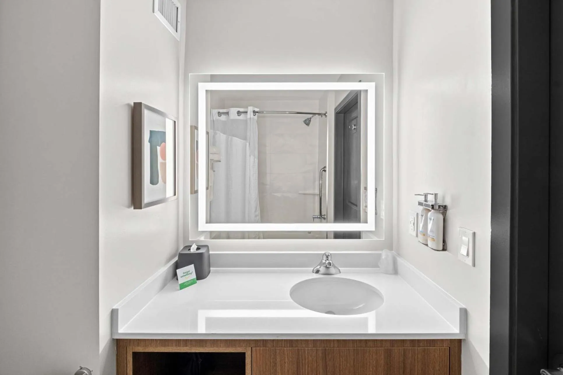 Bathroom in Holiday Inn Hotel & Suites Surrey East - Cloverdale by IHG