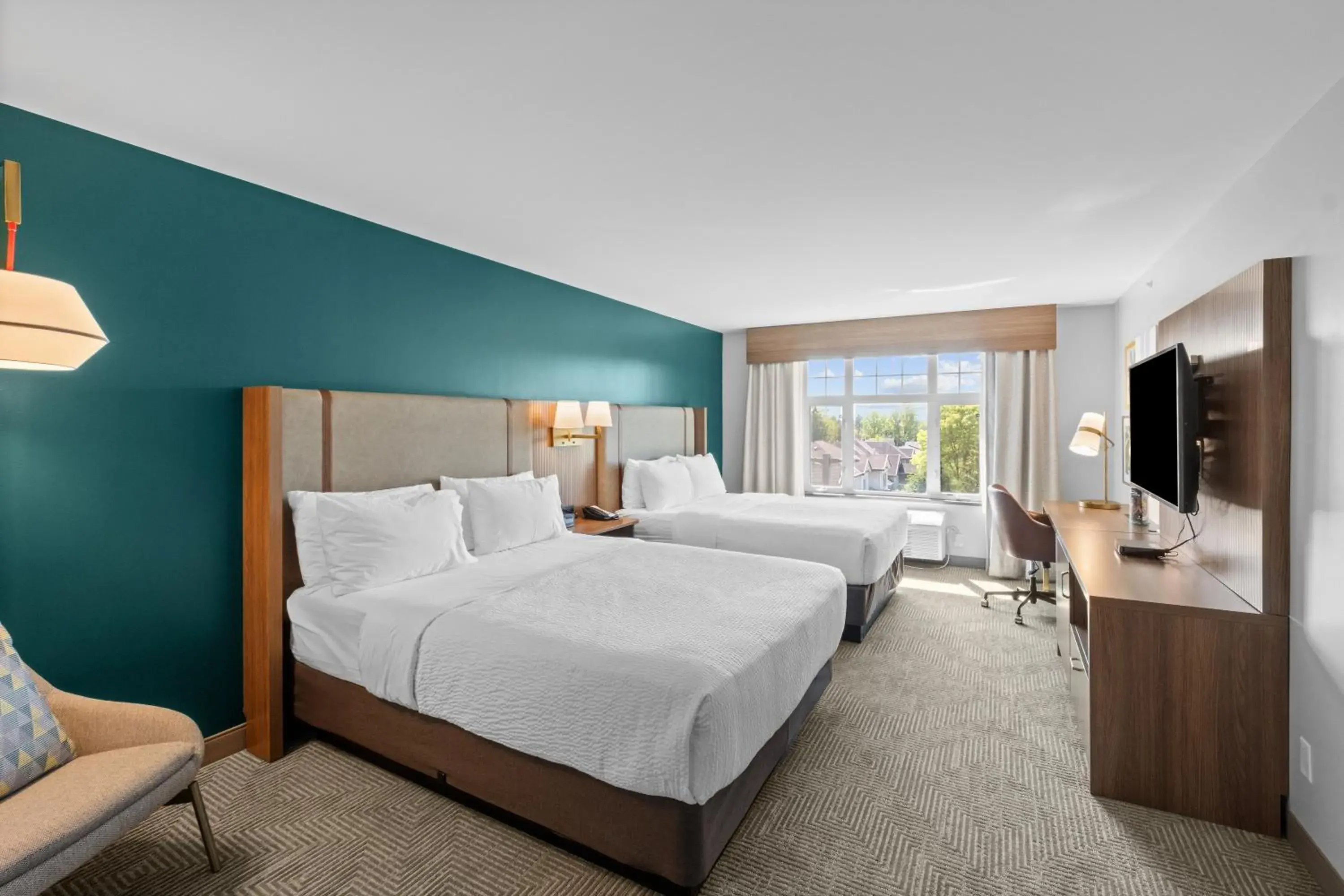 Standard Queen Room with Two Queen Beds in Holiday Inn Hotel & Suites Surrey East - Cloverdale by IHG Standard Queen Room with Two Queen Beds in Holiday Inn Hotel & Suites Surrey East - Cloverdale by IHG