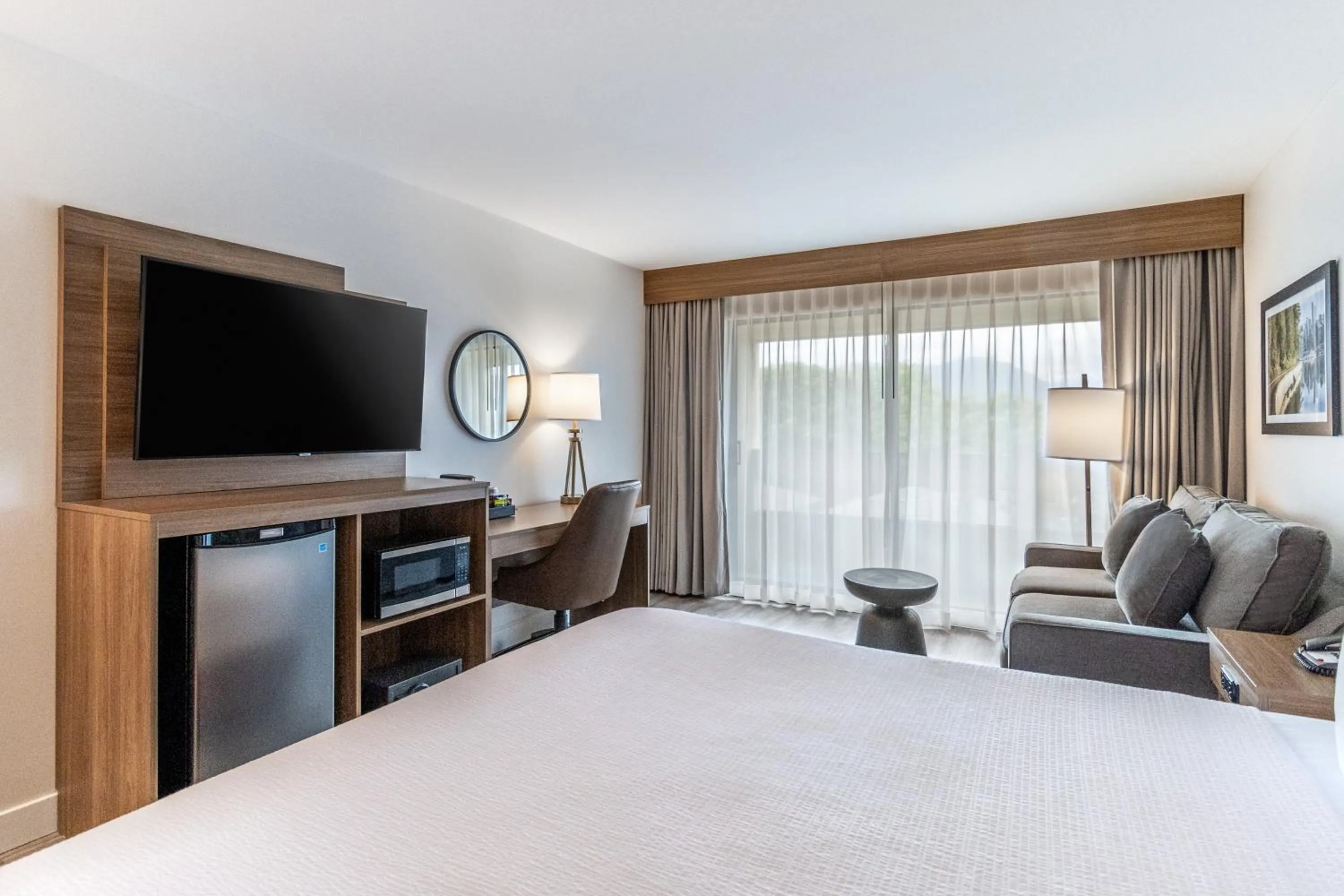 Bed in Atrium Hotel Vancouver