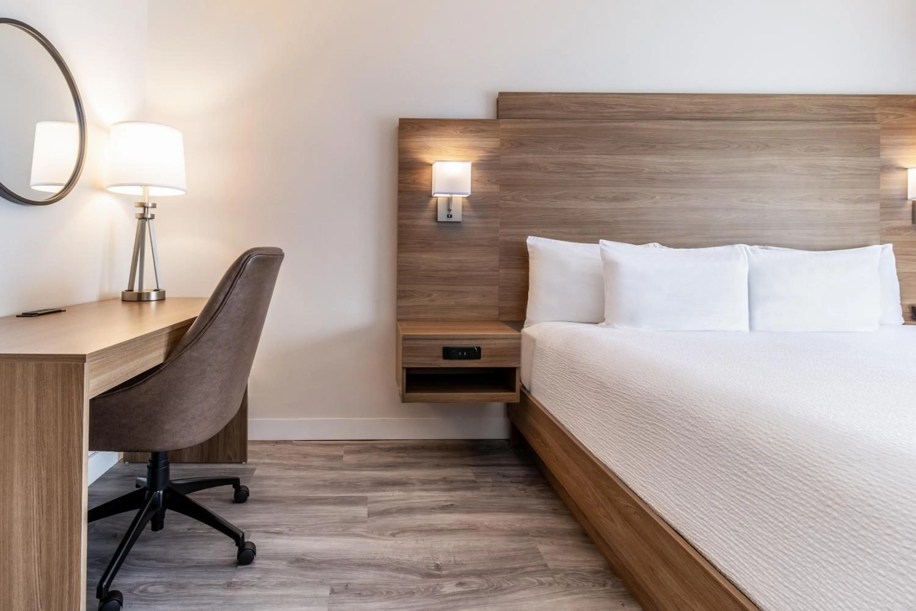 Bed in Atrium Hotel Vancouver