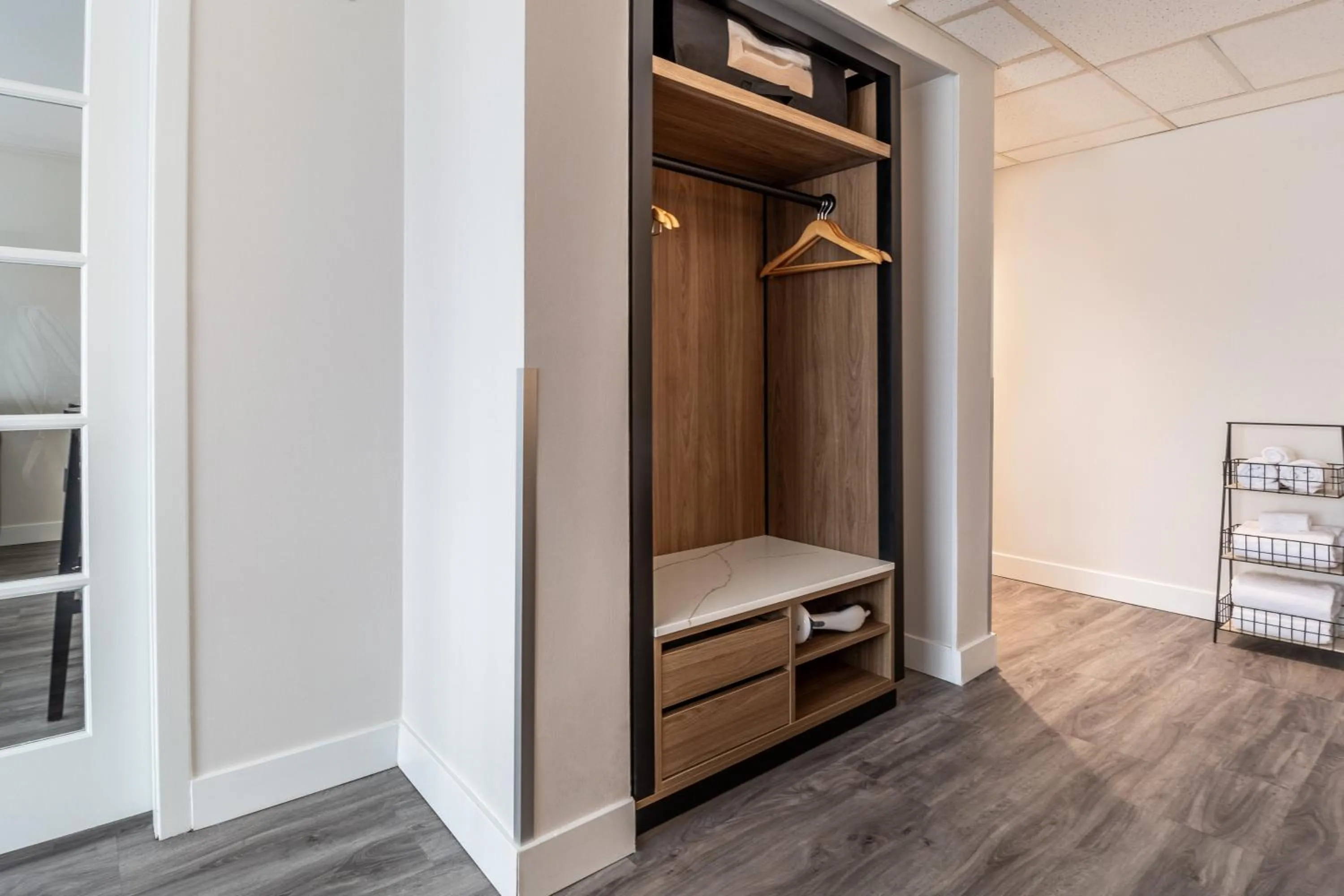 wardrobe in Atrium Hotel Vancouver