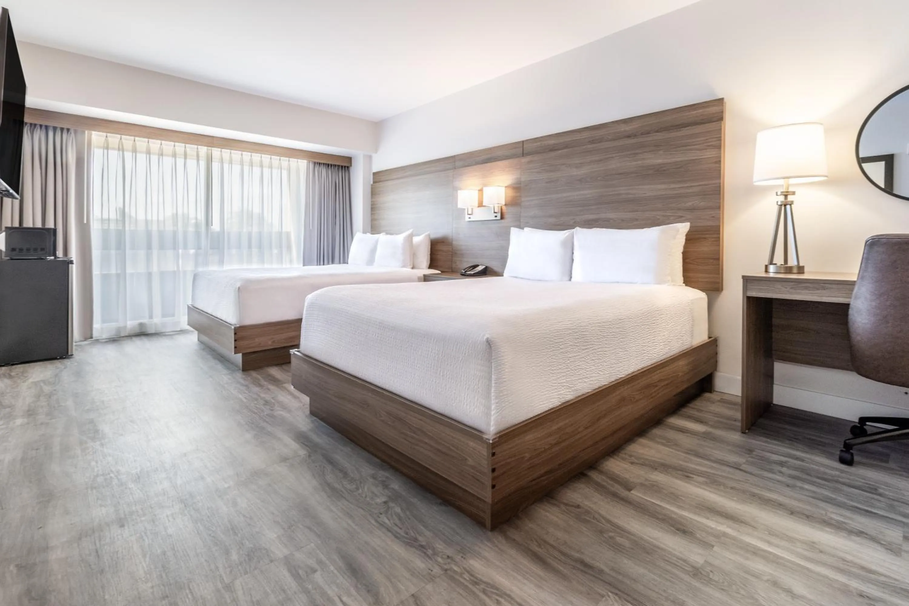 Bed in Atrium Hotel Vancouver