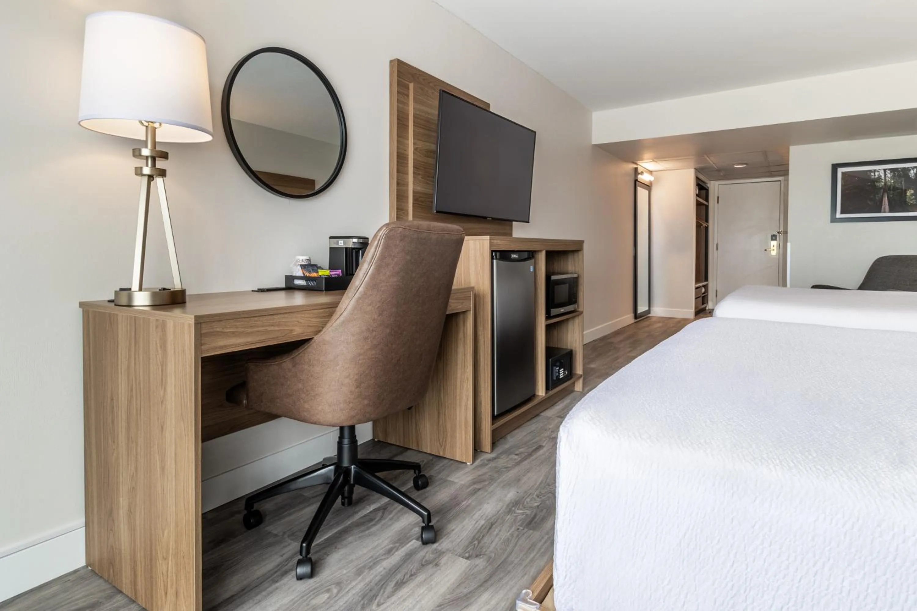 Bed in Atrium Hotel Vancouver