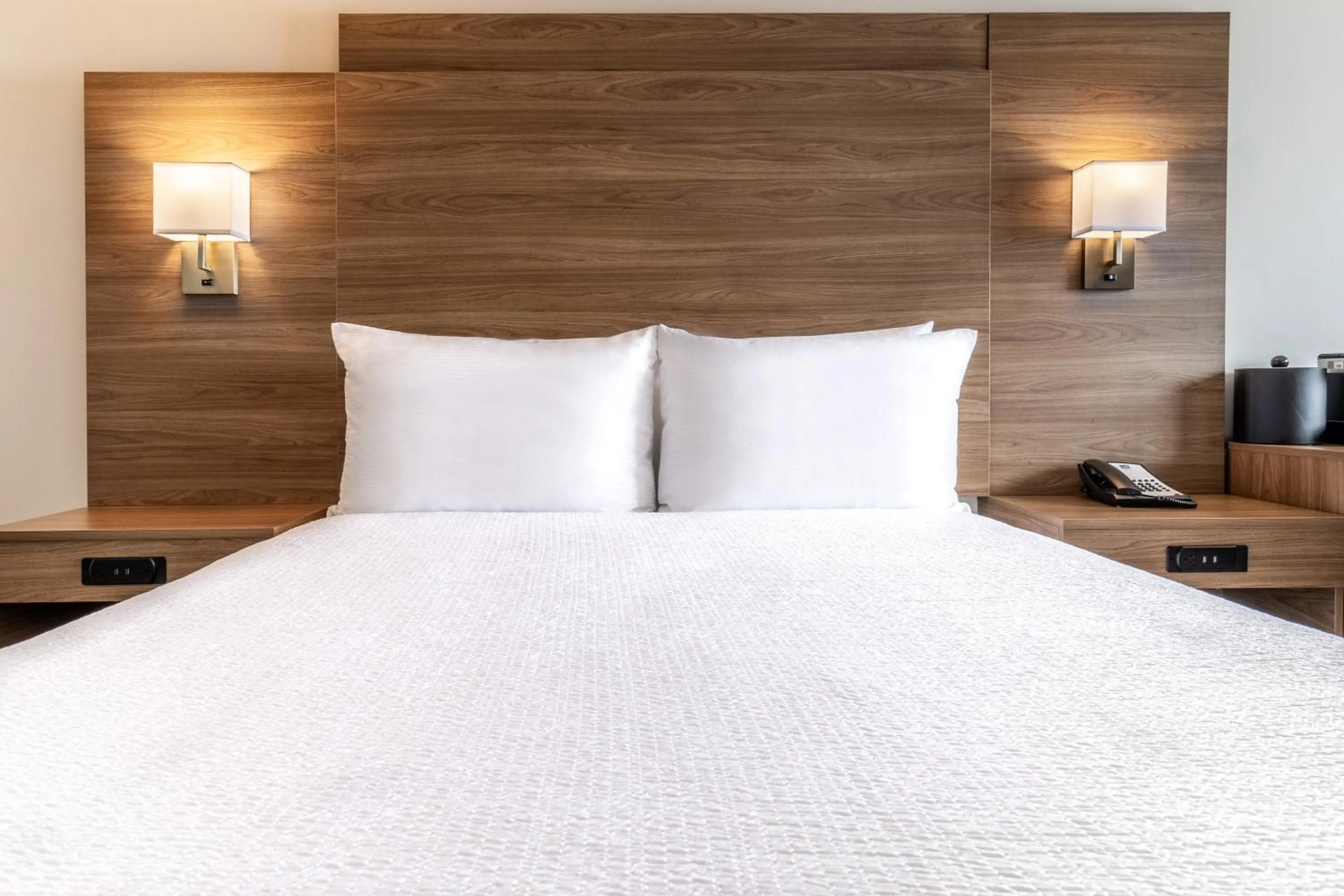 Bed in Atrium Hotel Vancouver