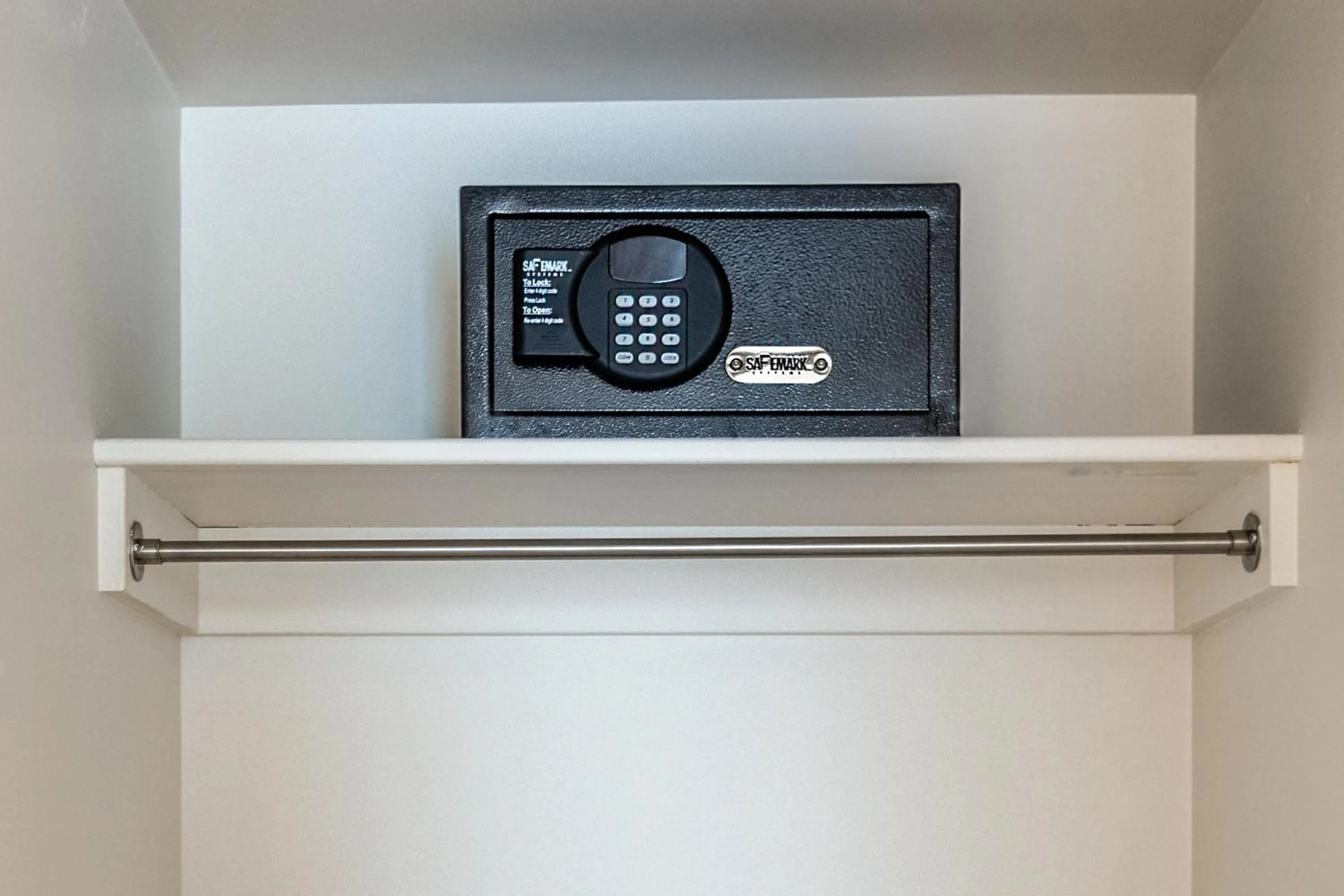 safe in Atrium Hotel Vancouver