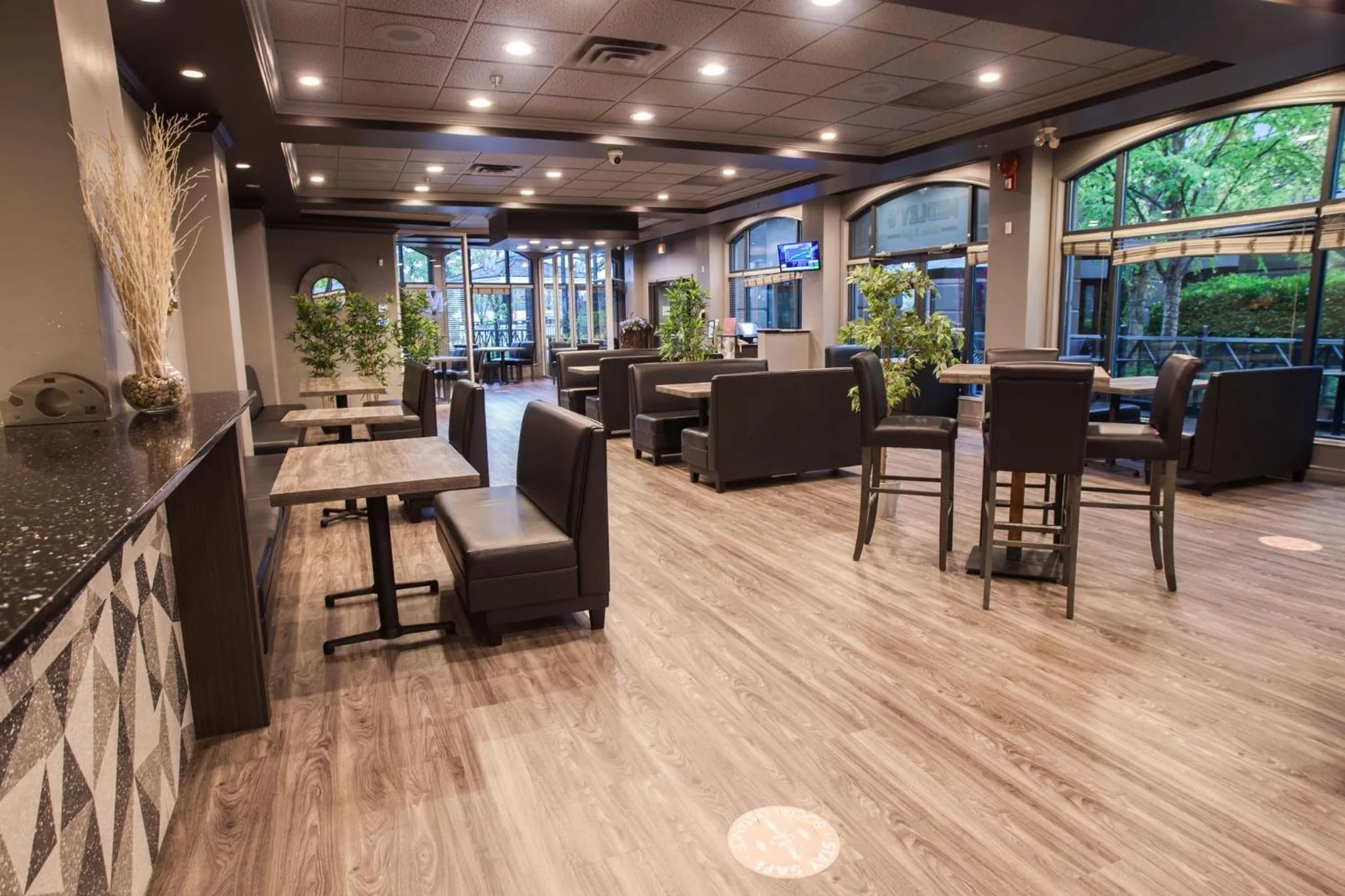 Restaurant/places to eat in Holiday Inn & Suites North Vancouver by IHG