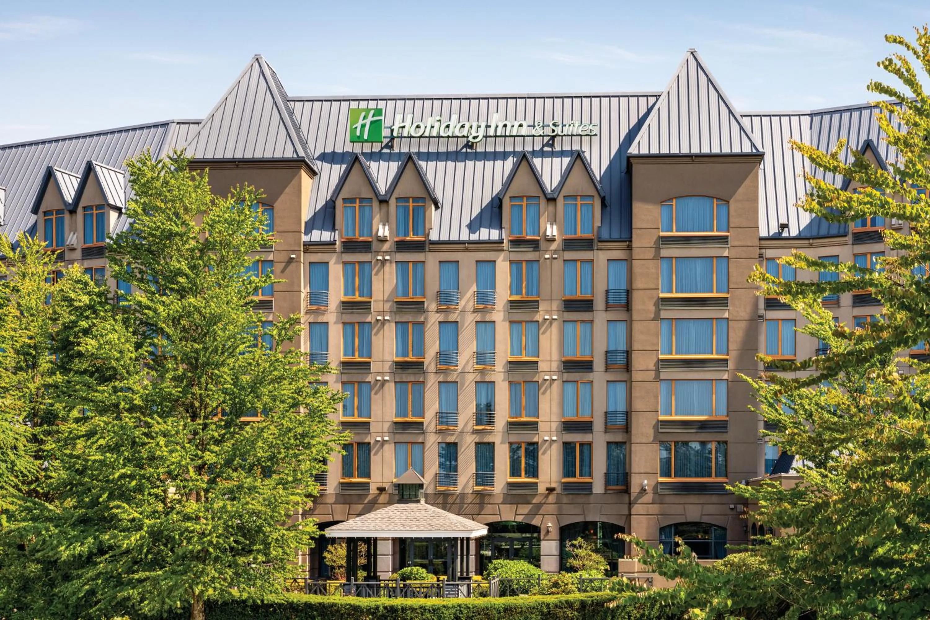 Property building in Holiday Inn & Suites North Vancouver by IHG