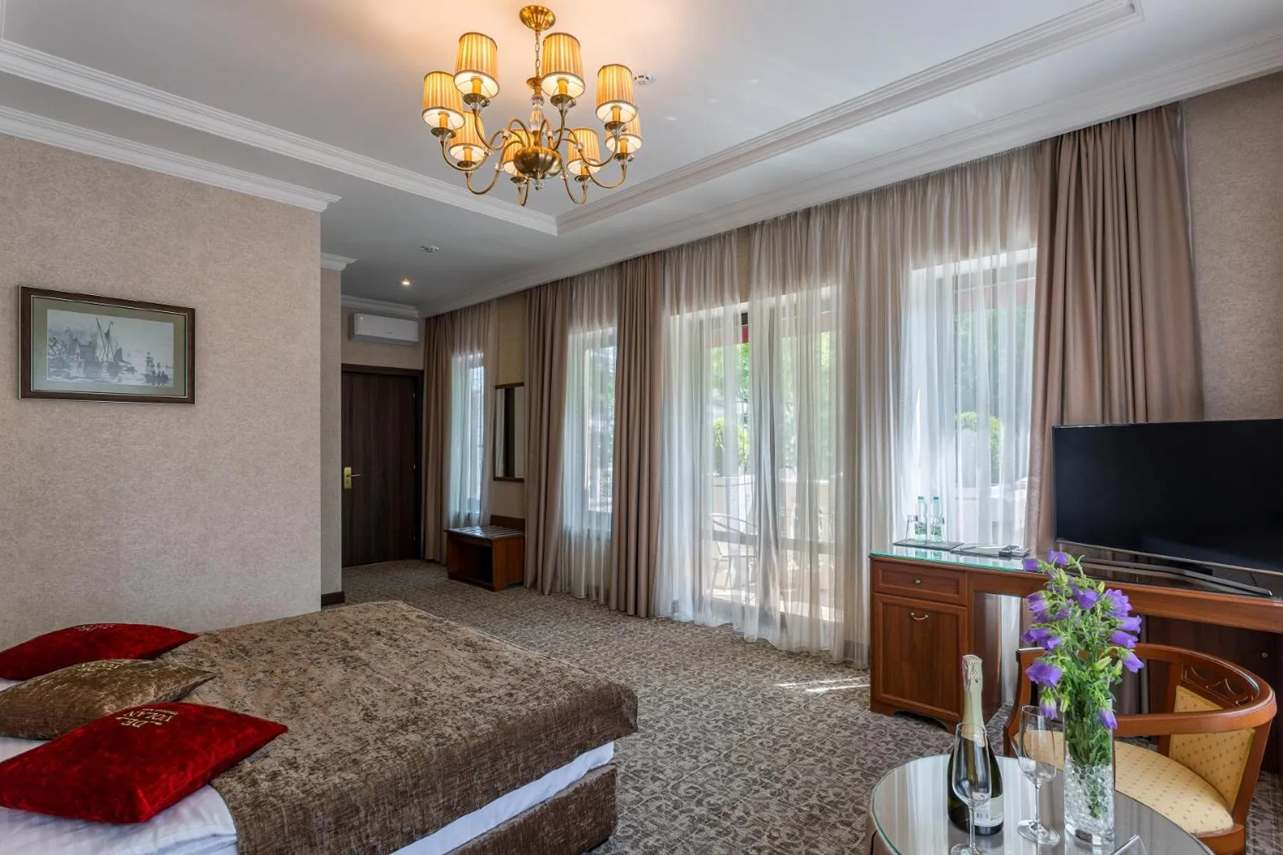 Bed in De Volan Boutique Hotel