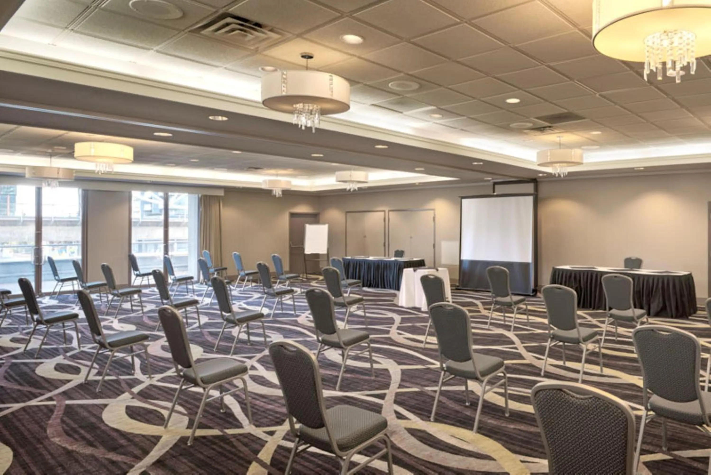 Meeting/conference room in Holiday Inn Express Vancouver-Metrotown (Burnaby)