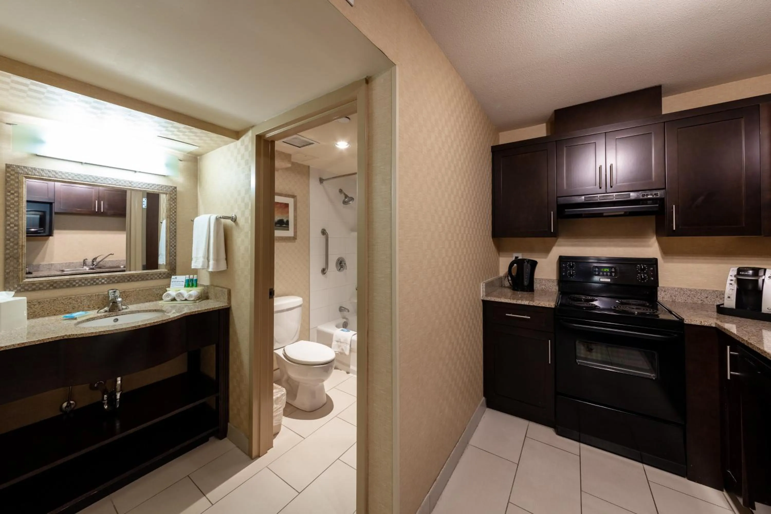 Bathroom in Holiday Inn Express & Suites Riverport Richmond by IHG