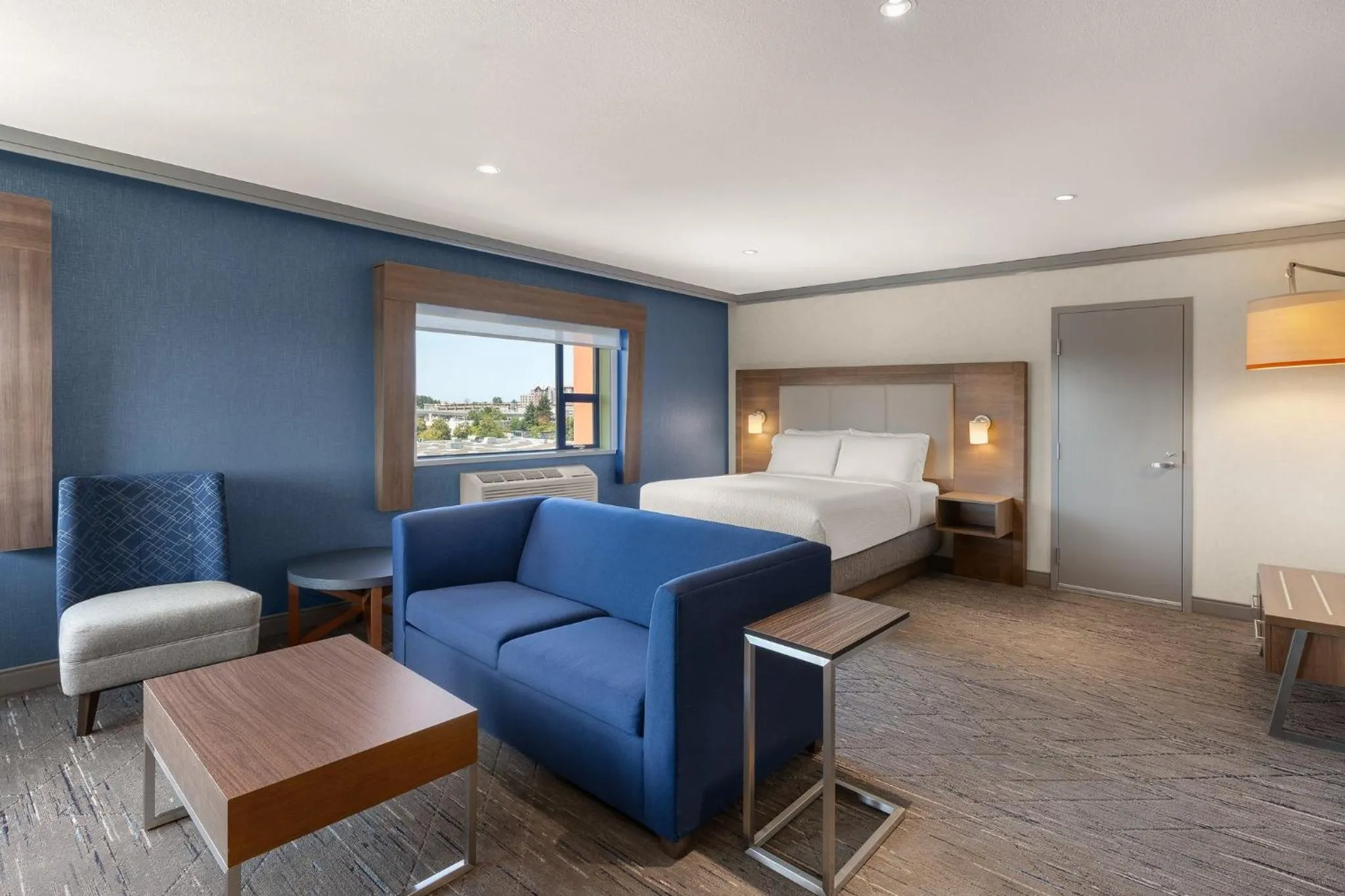 Photo of the whole room, Bed in Holiday Inn Express Vancouver Airport-Richmond by IHG