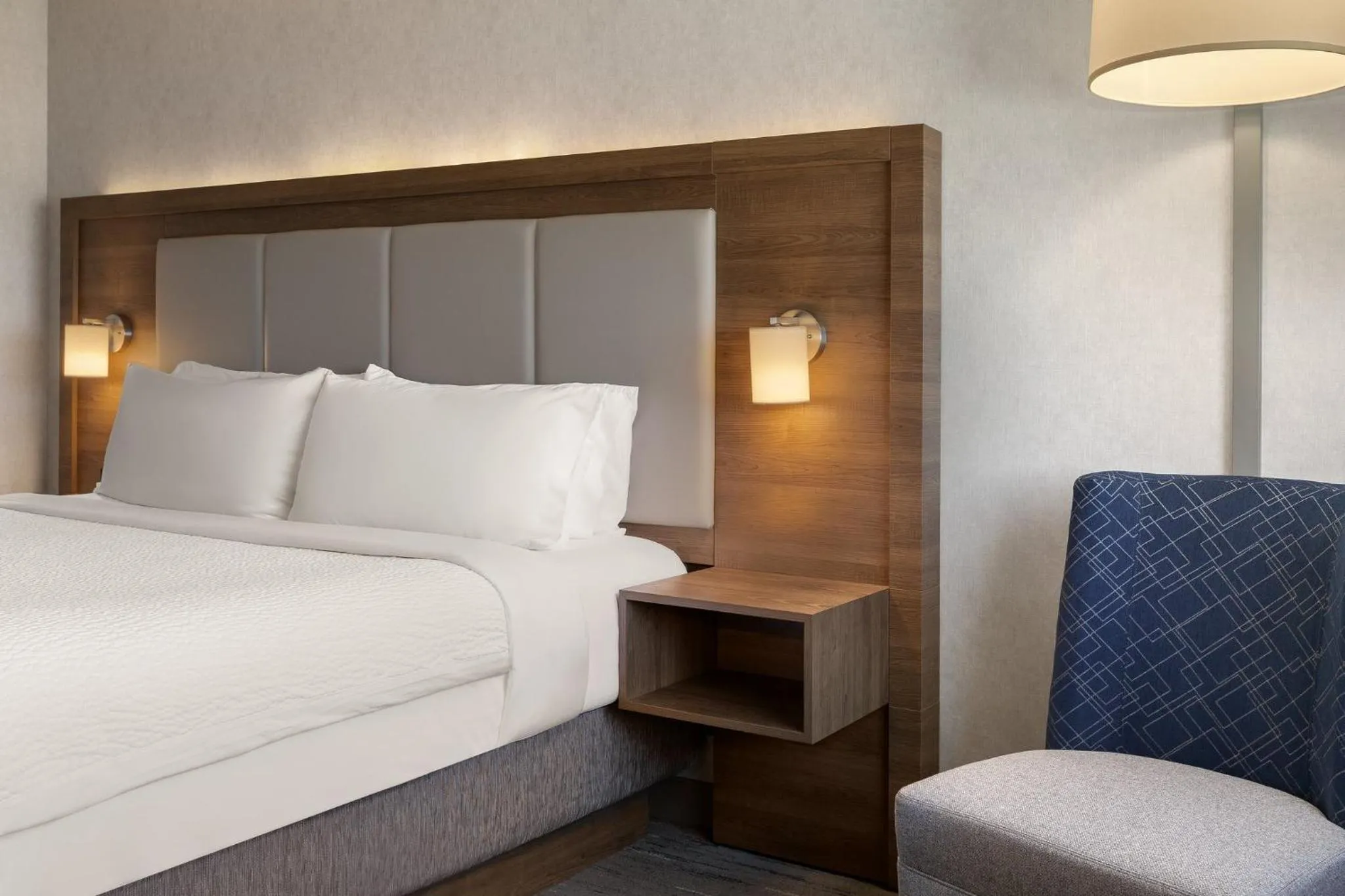 Photo of the whole room, Bed in Holiday Inn Express Vancouver Airport-Richmond by IHG