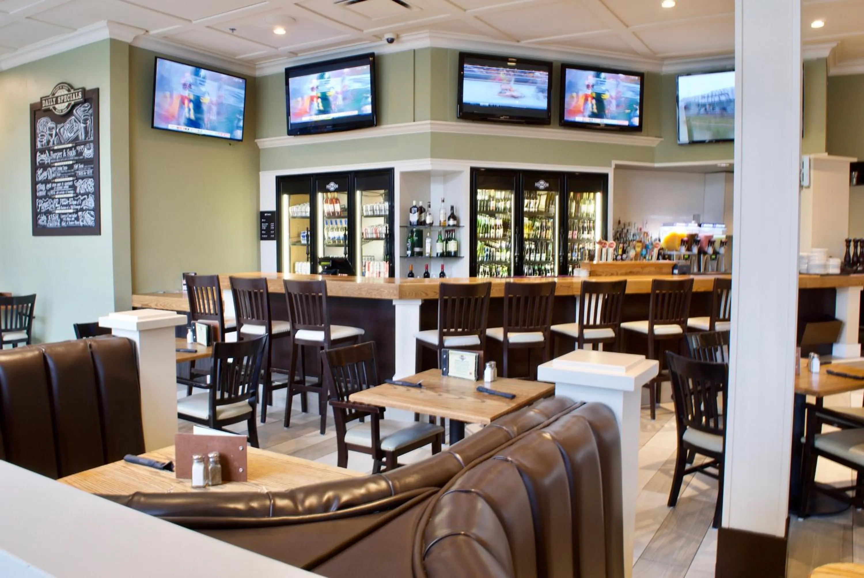 Restaurant/places to eat in Holiday Inn Vancouver Airport Richmond by IHG