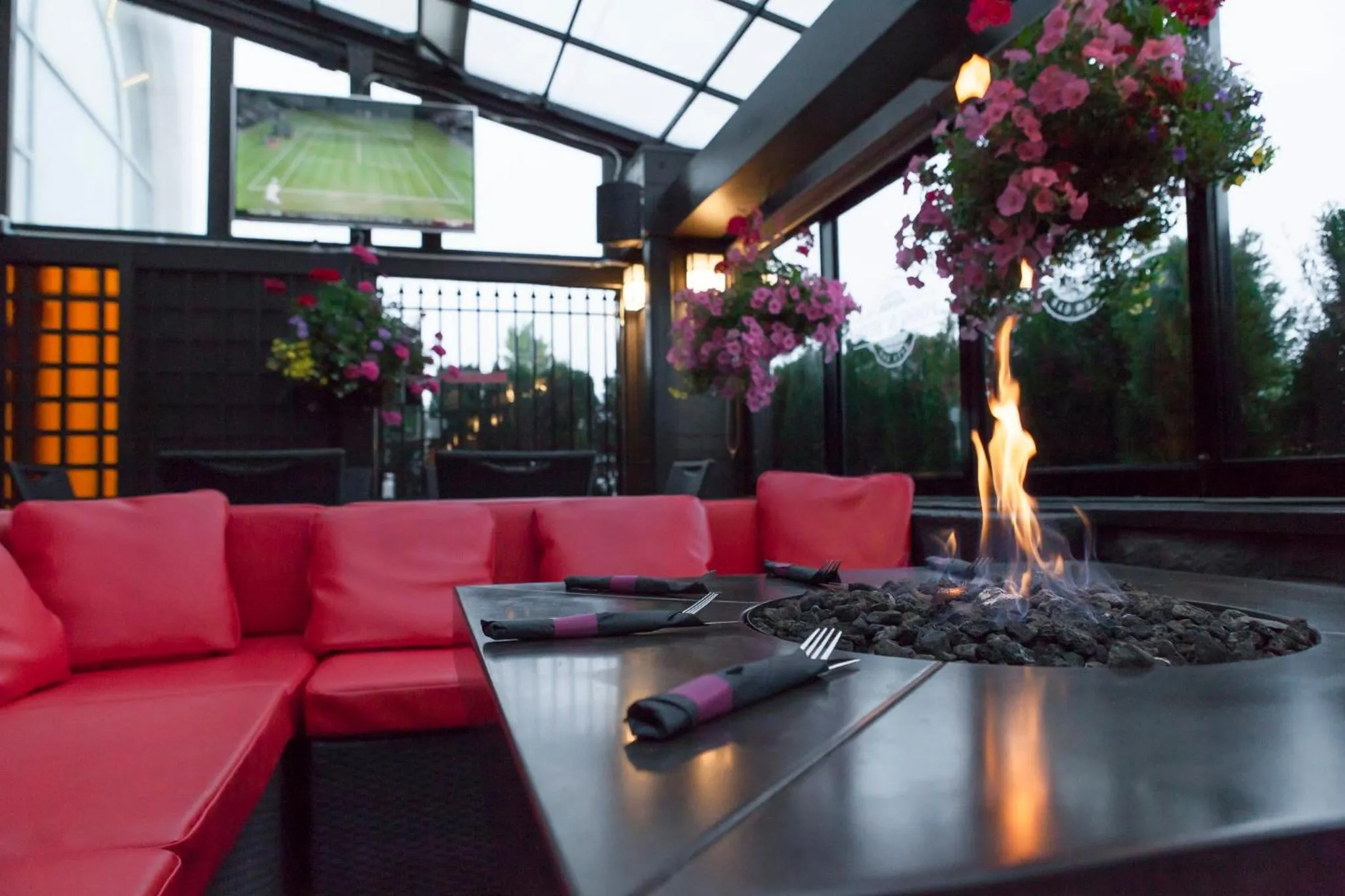 Restaurant/places to eat in Holiday Inn Vancouver Airport Richmond by IHG