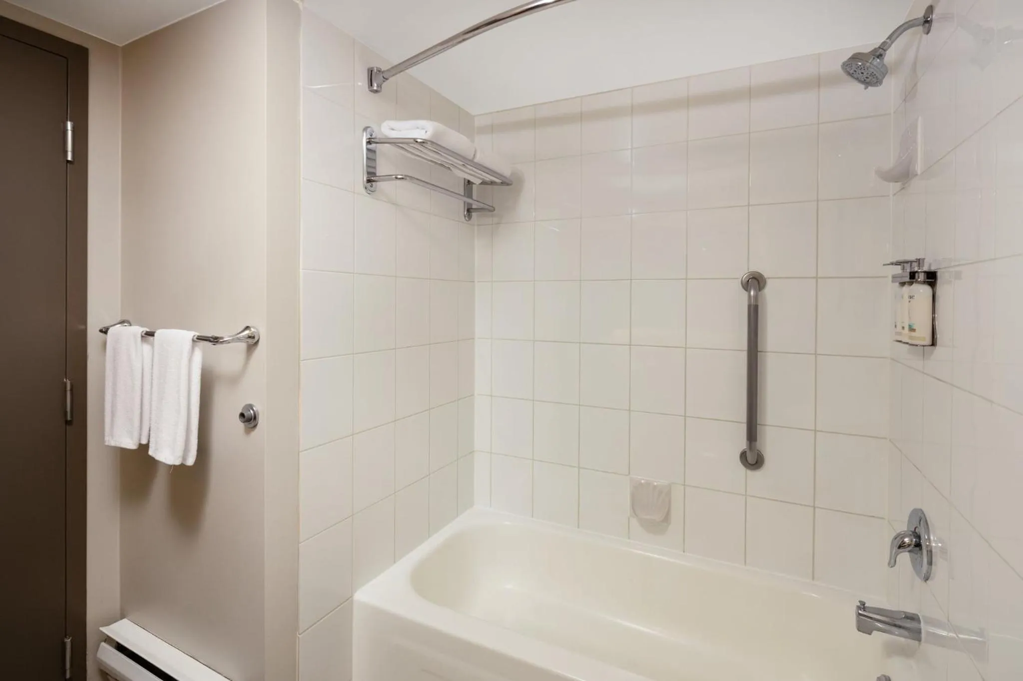 Bathroom in Holiday Inn Vancouver Airport Richmond by IHG