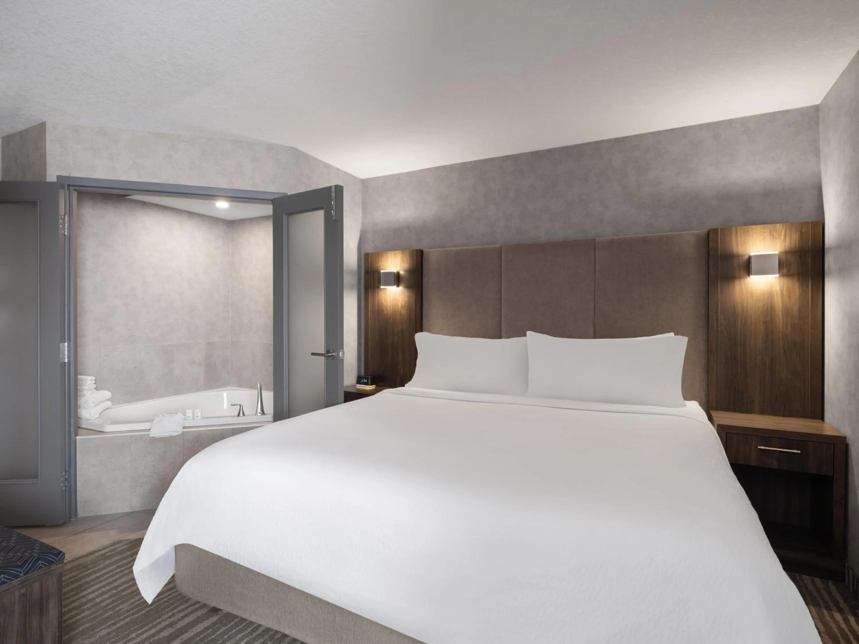 Bedroom, Bed in Holiday Inn Calgary Airport by IHG