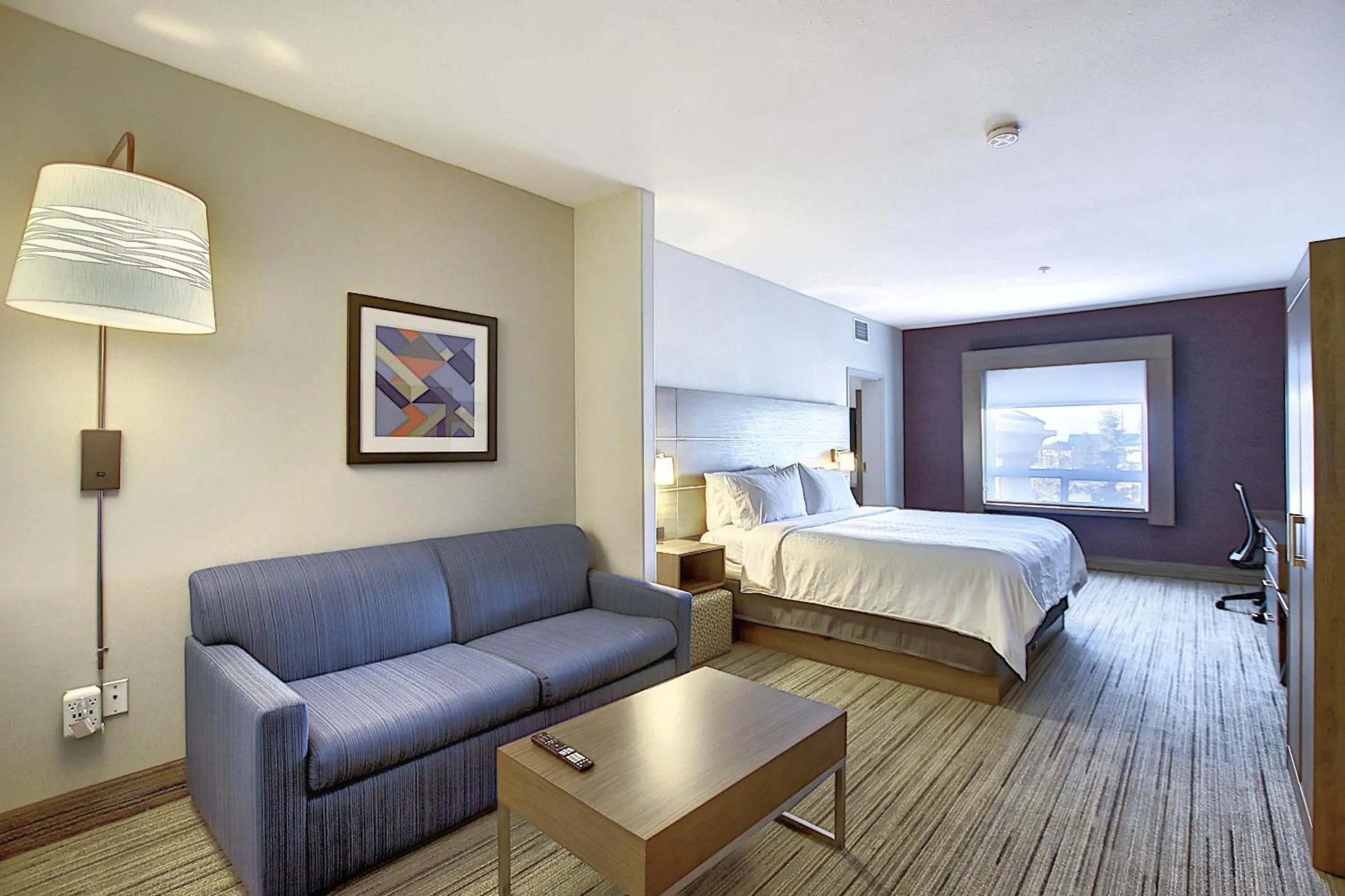 Photo of the whole room, Bed in Holiday Inn Express Airport Calgary by IHG