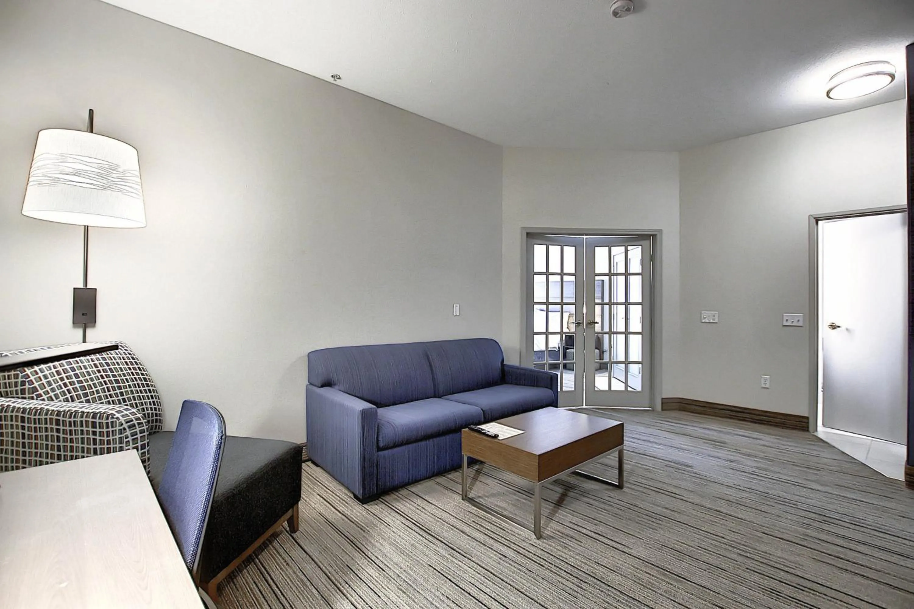 Photo of the whole room in Holiday Inn Express Airport Calgary by IHG