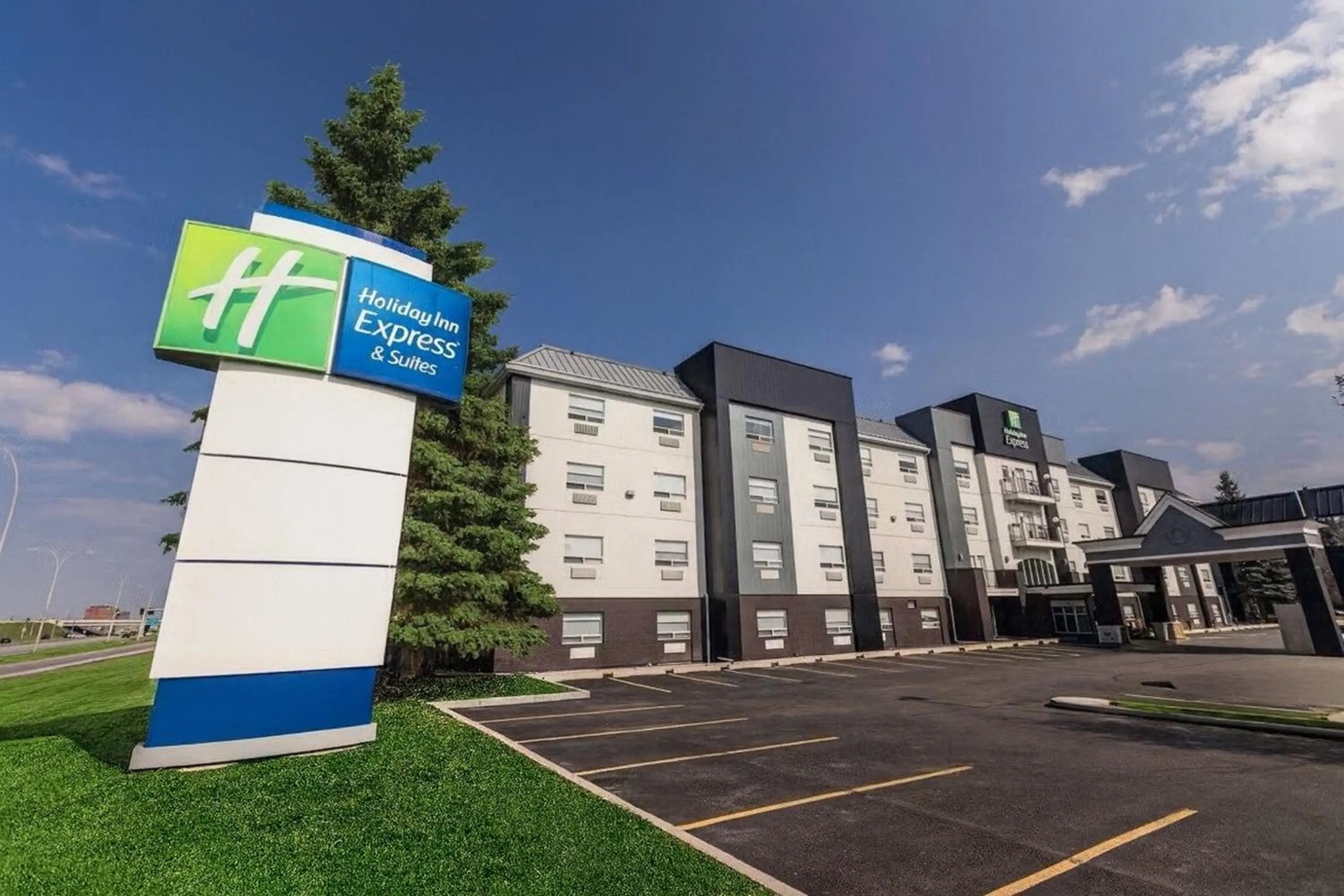 Property building in Holiday Inn Express Calgary South by IHG