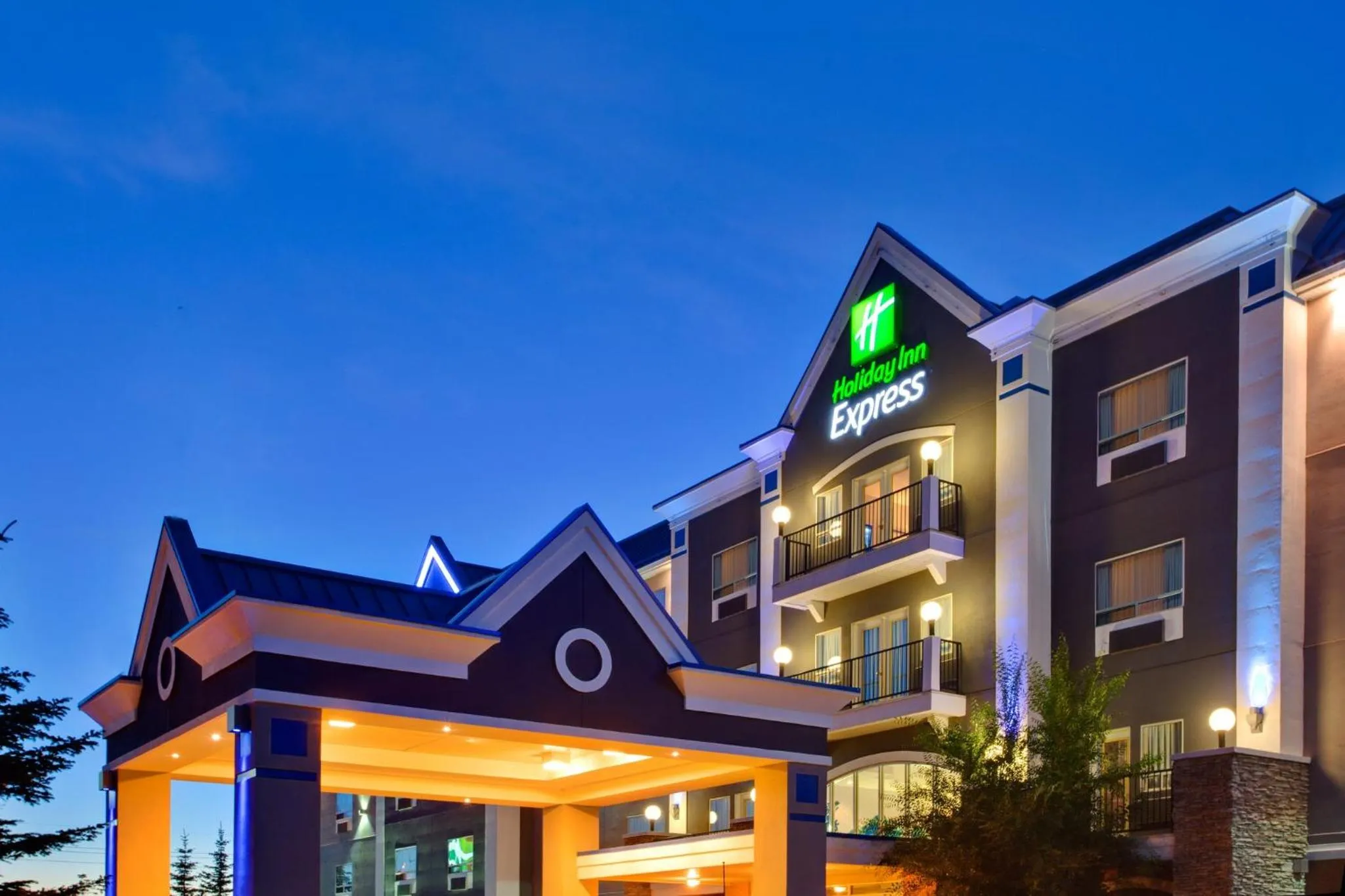 Property building in Holiday Inn Express Calgary South by IHG