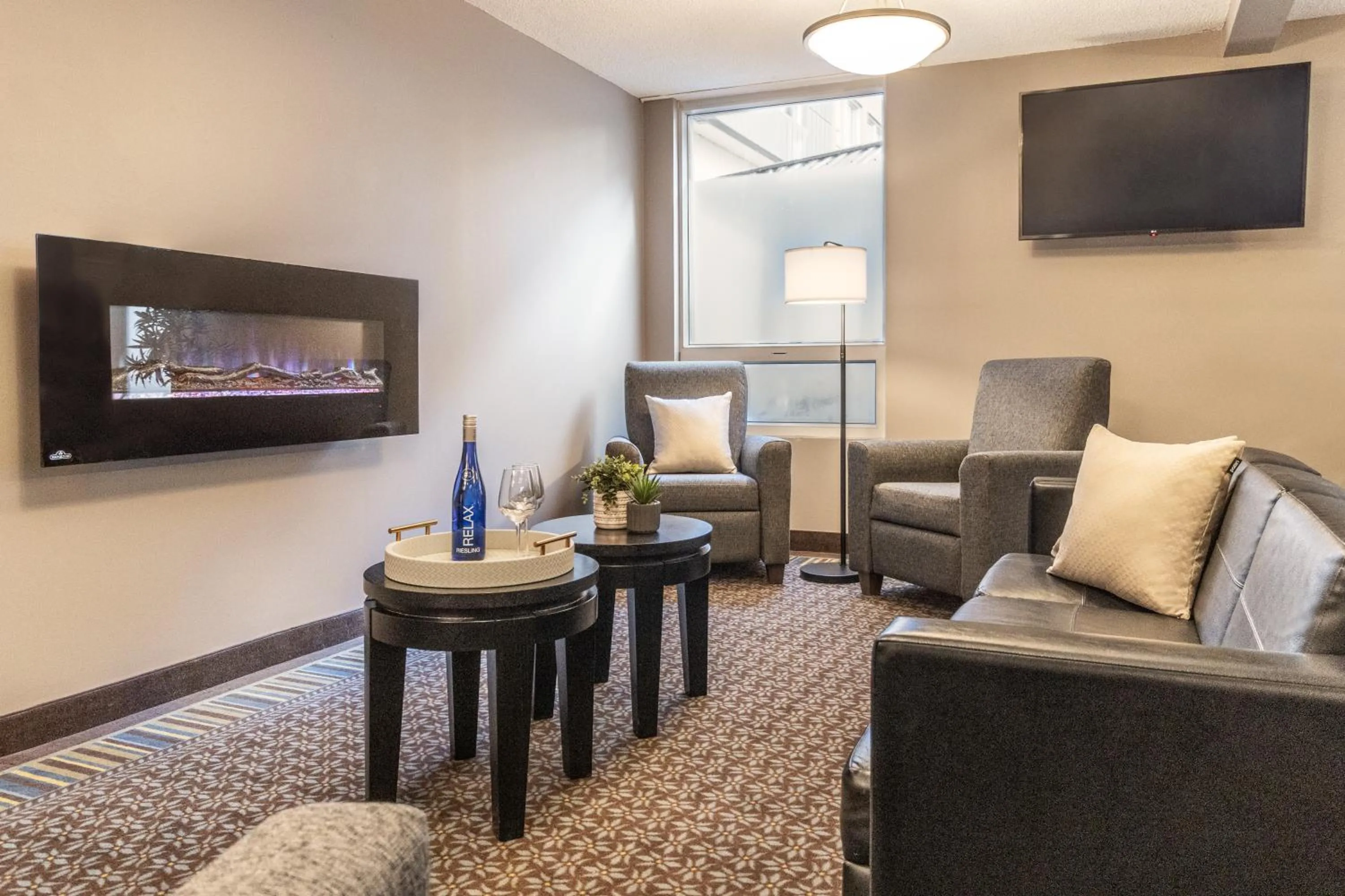 TV and multimedia in Hôtel Saint-Laurent Montréal