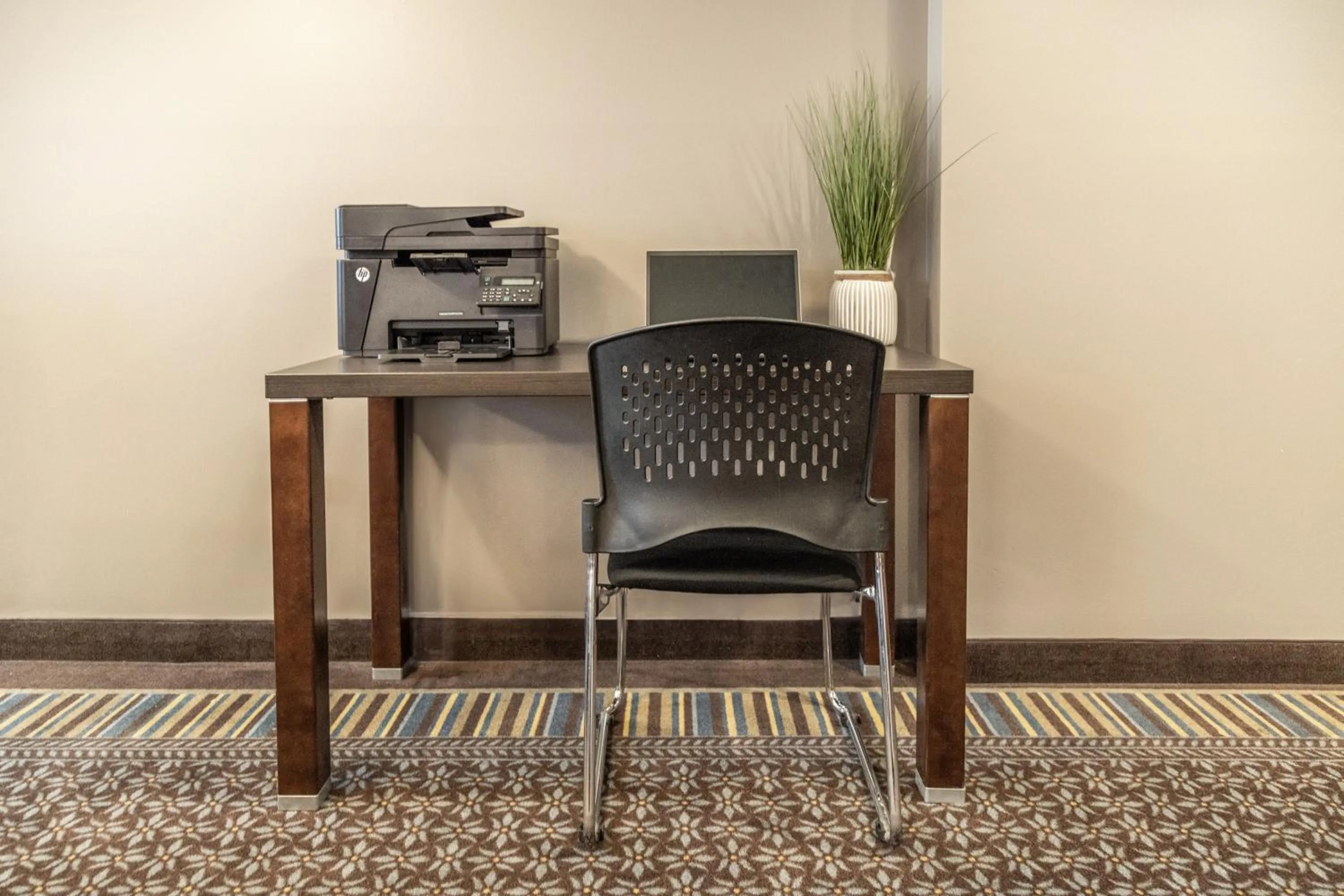 Business facilities in Hôtel Saint-Laurent Montréal