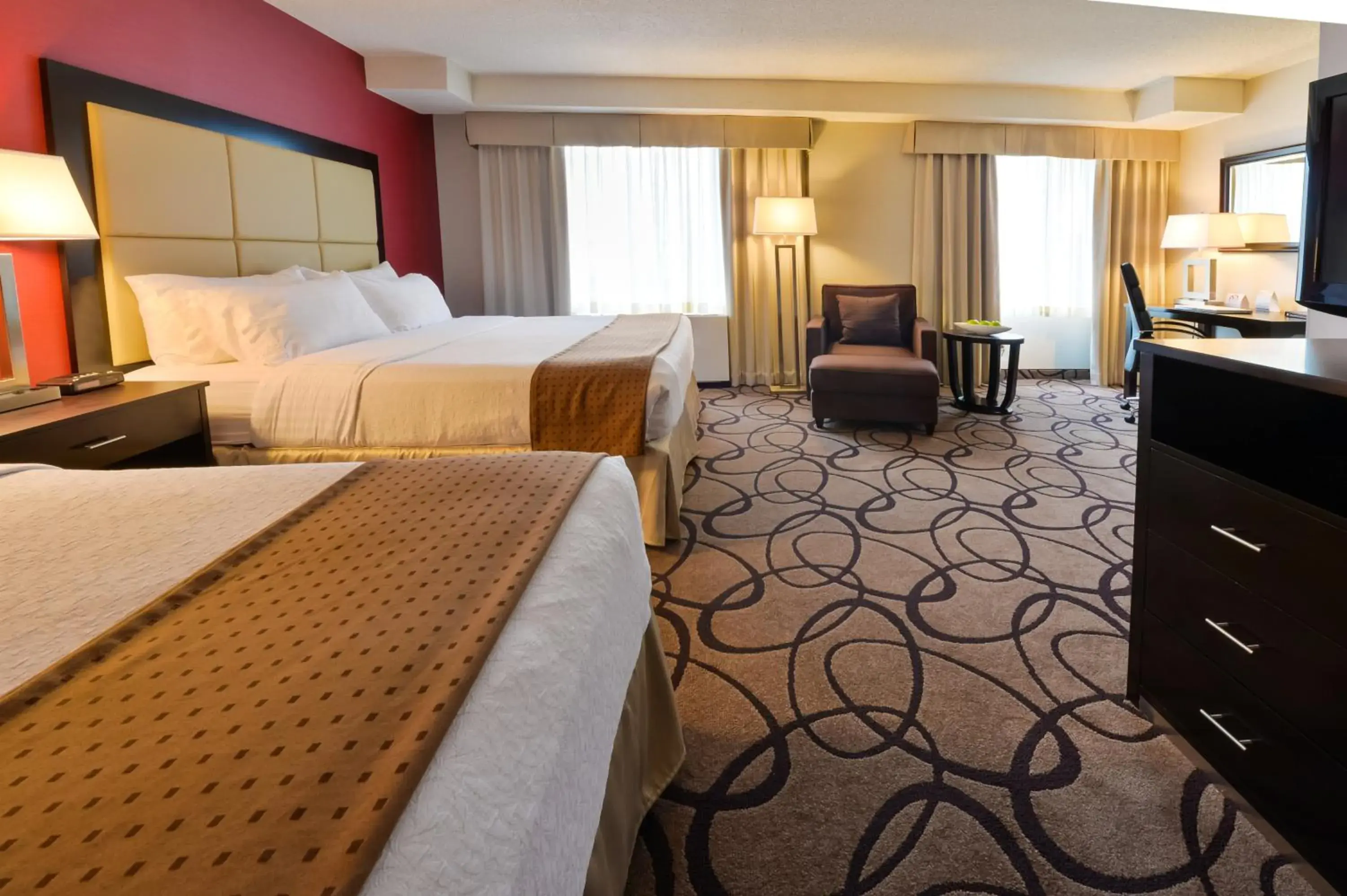 Standard King Room with Two King Beds in Holiday Inn Montreal Centre Ville Downtown by IHG Standard King Room with Two King Beds in Holiday Inn Montreal Centre Ville Downtown by IHG