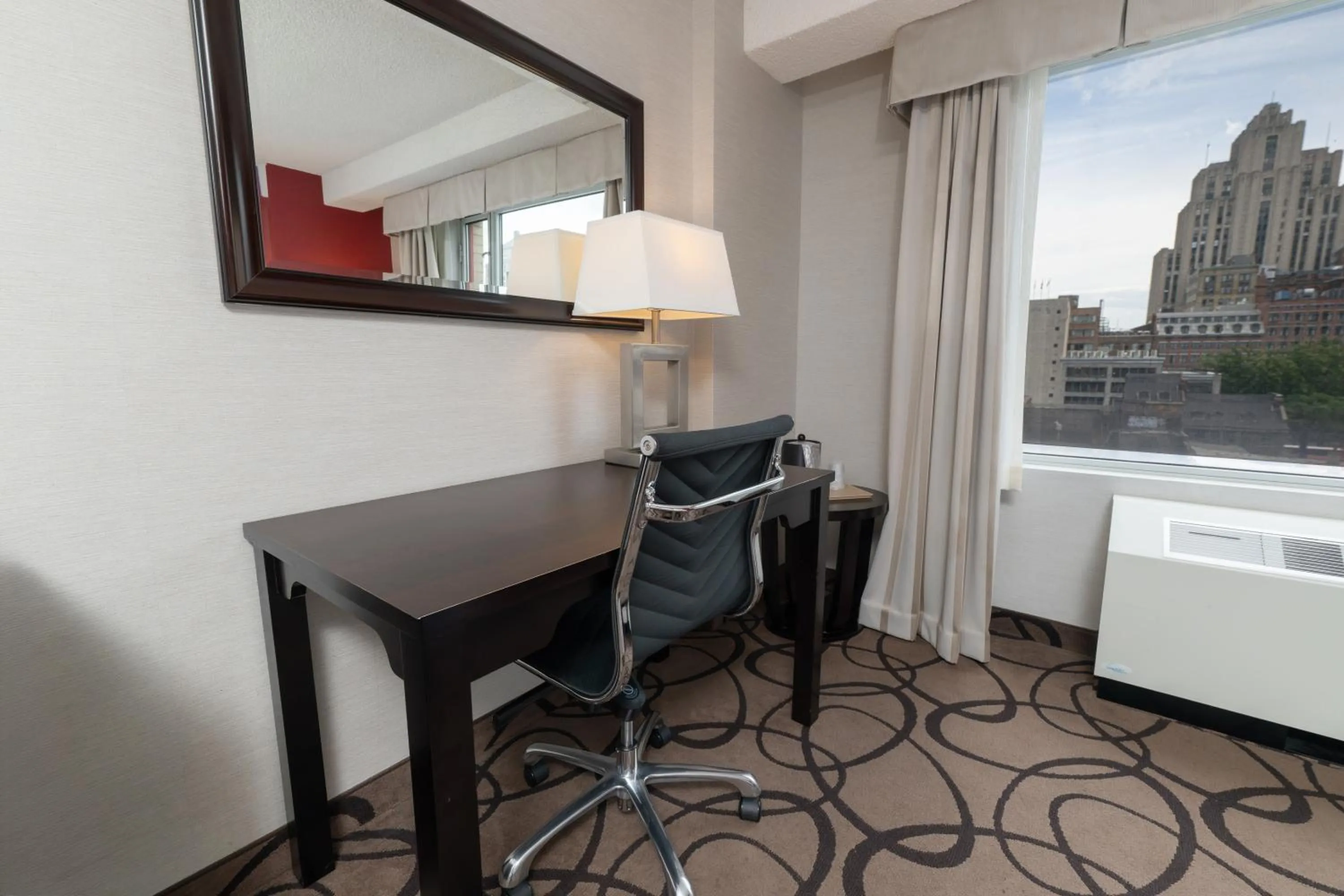 Bedroom in Holiday Inn Montreal Centre Ville Downtown by IHG