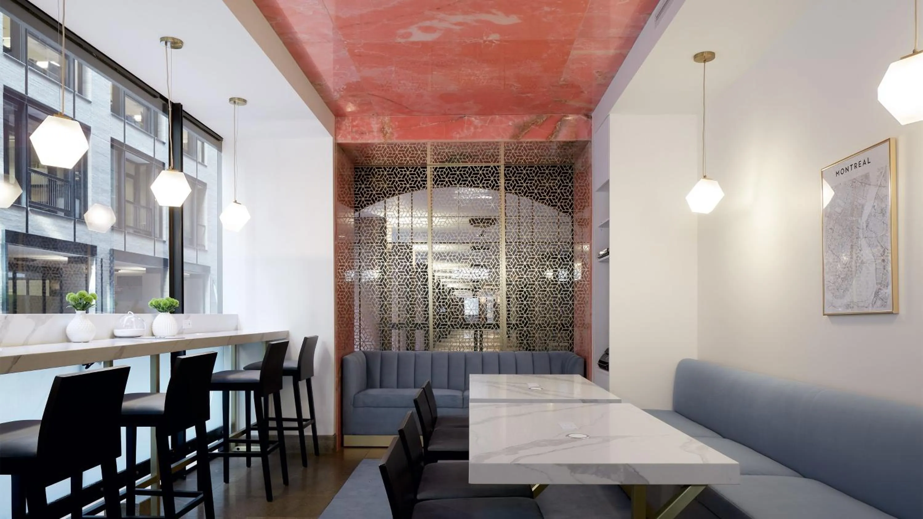 Property building in InterContinental Montreal by IHG