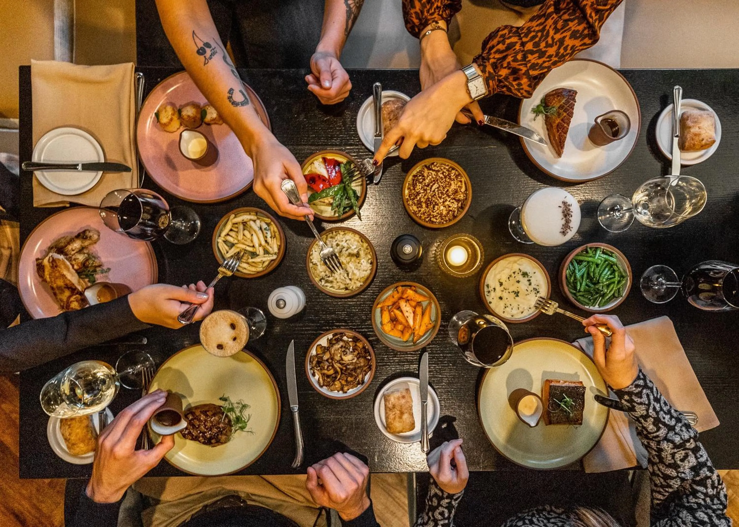 Restaurant/places to eat in InterContinental Montreal by IHG