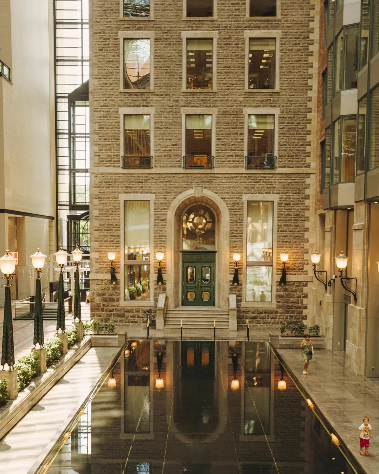 Property building in InterContinental Montreal by IHG