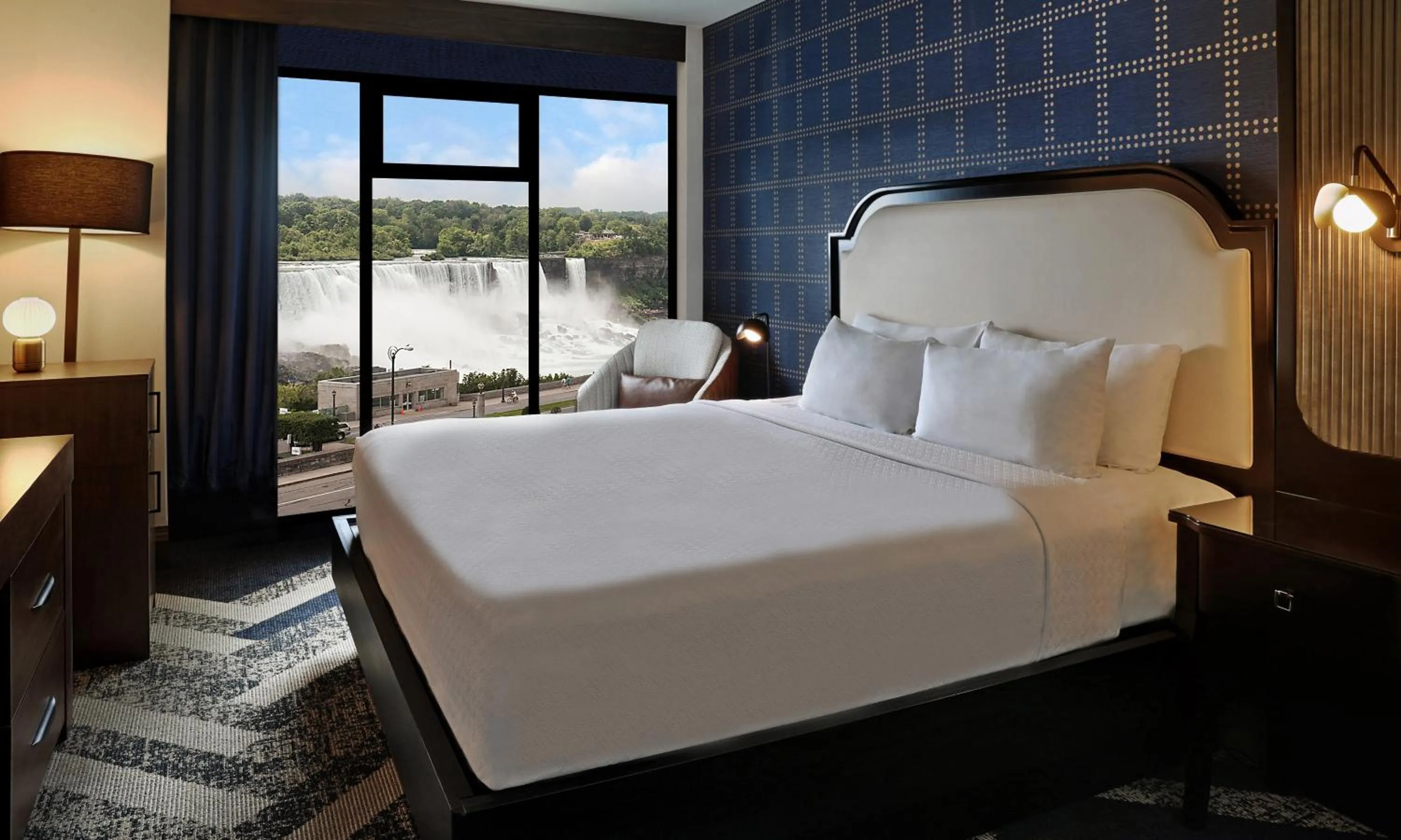 Photo of the whole room, Bed in Crowne Plaza Hotel-Niagara Falls/Falls View, an IHG Hotel