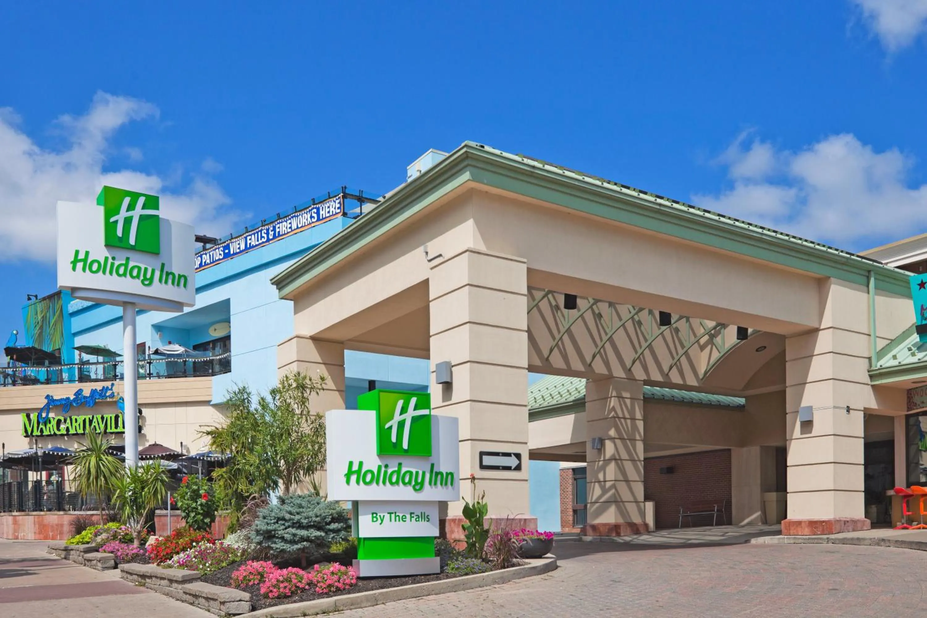 Property building in Holiday Inn Niagara Falls-By the Falls by IHG