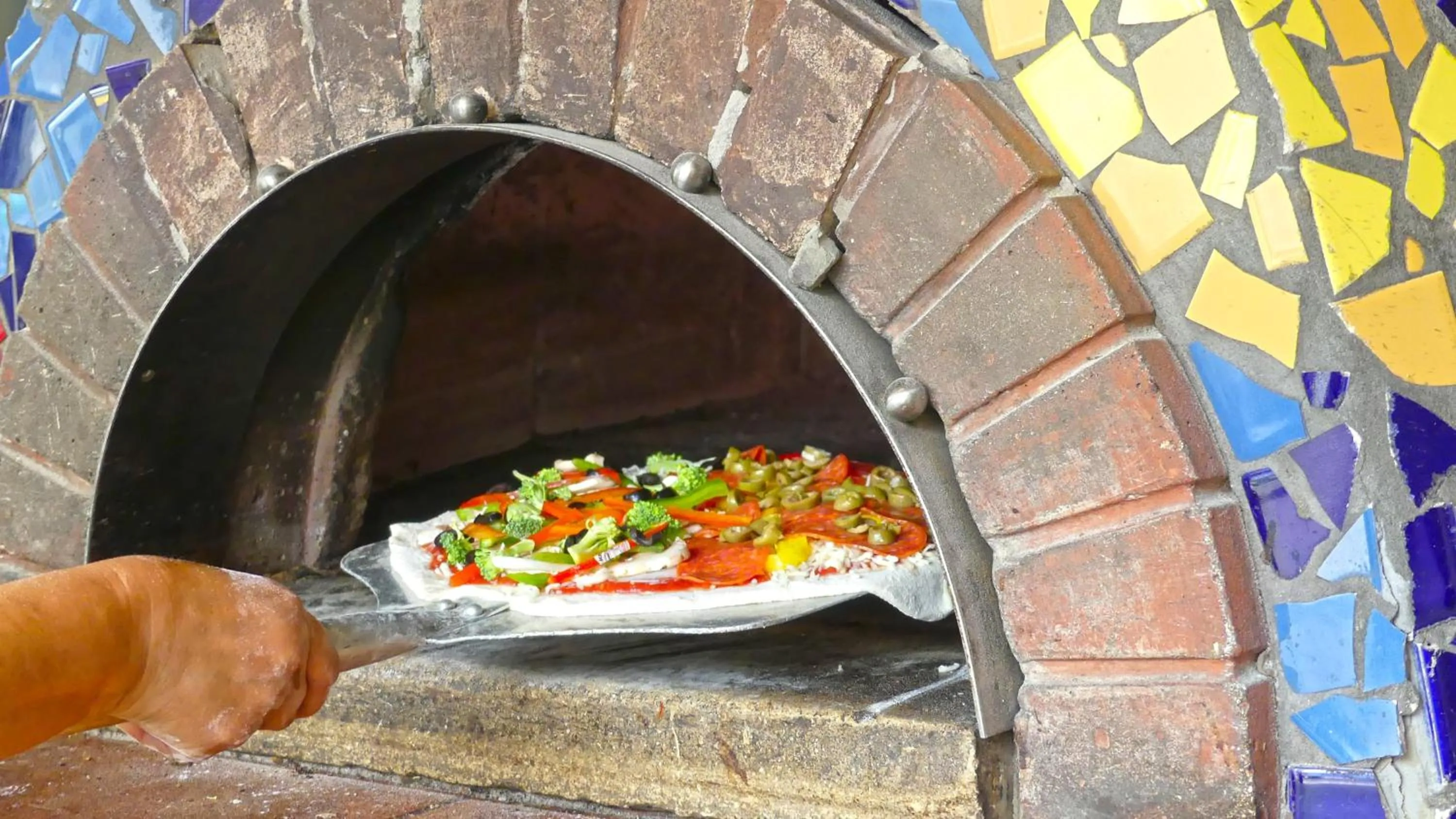 Restaurant/places to eat in Holiday Inn Niagara Falls-By the Falls by IHG