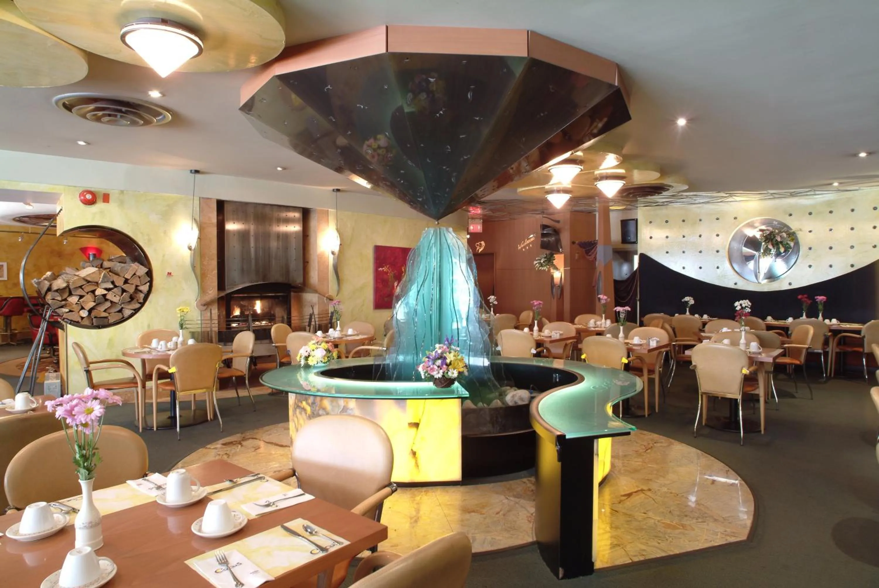 Restaurant/places to eat in Holiday Inn Niagara Falls-By the Falls by IHG