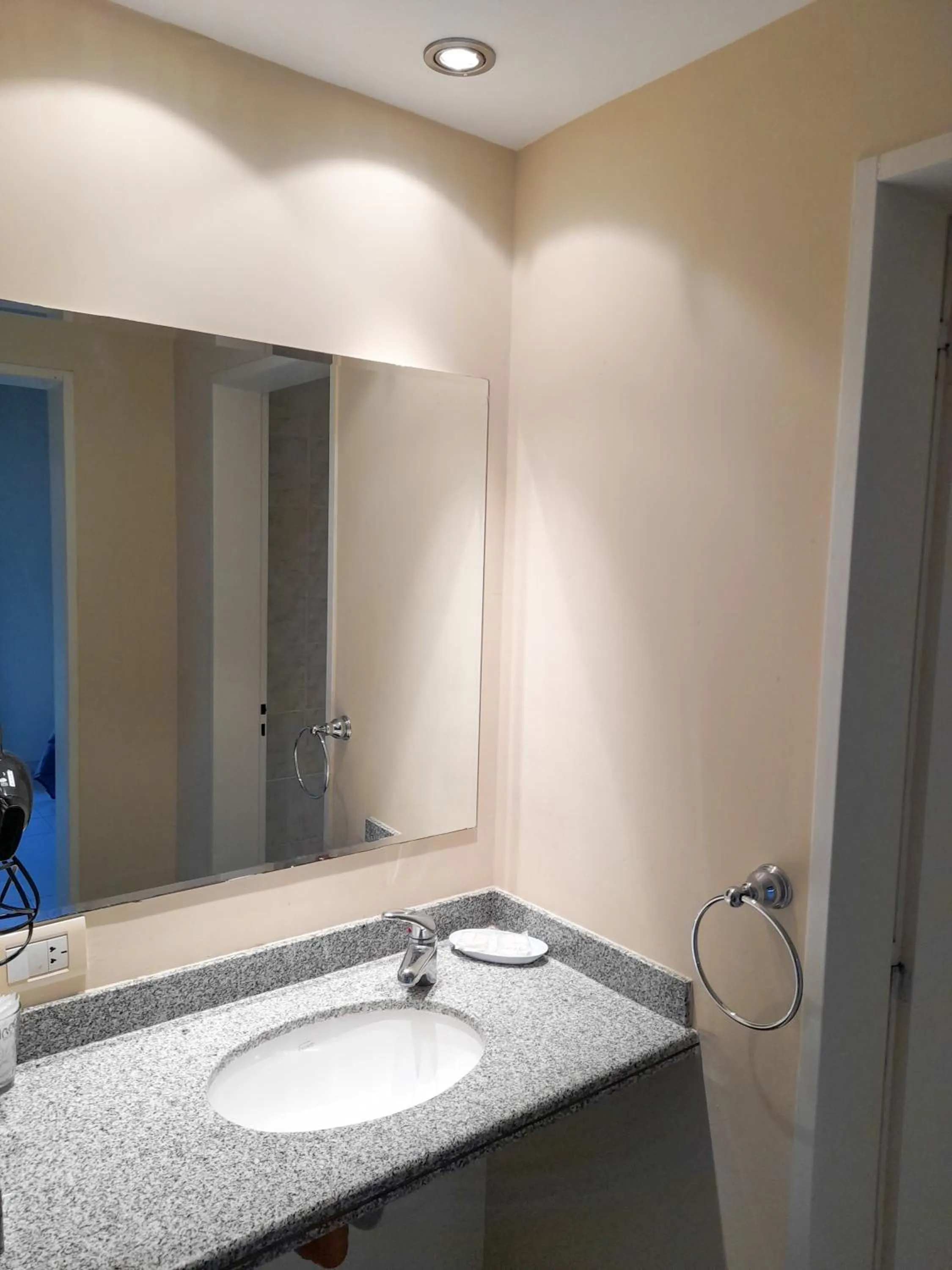 Los Robles Apart Hotel