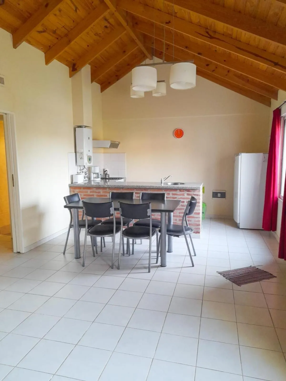 Los Robles Apart Hotel