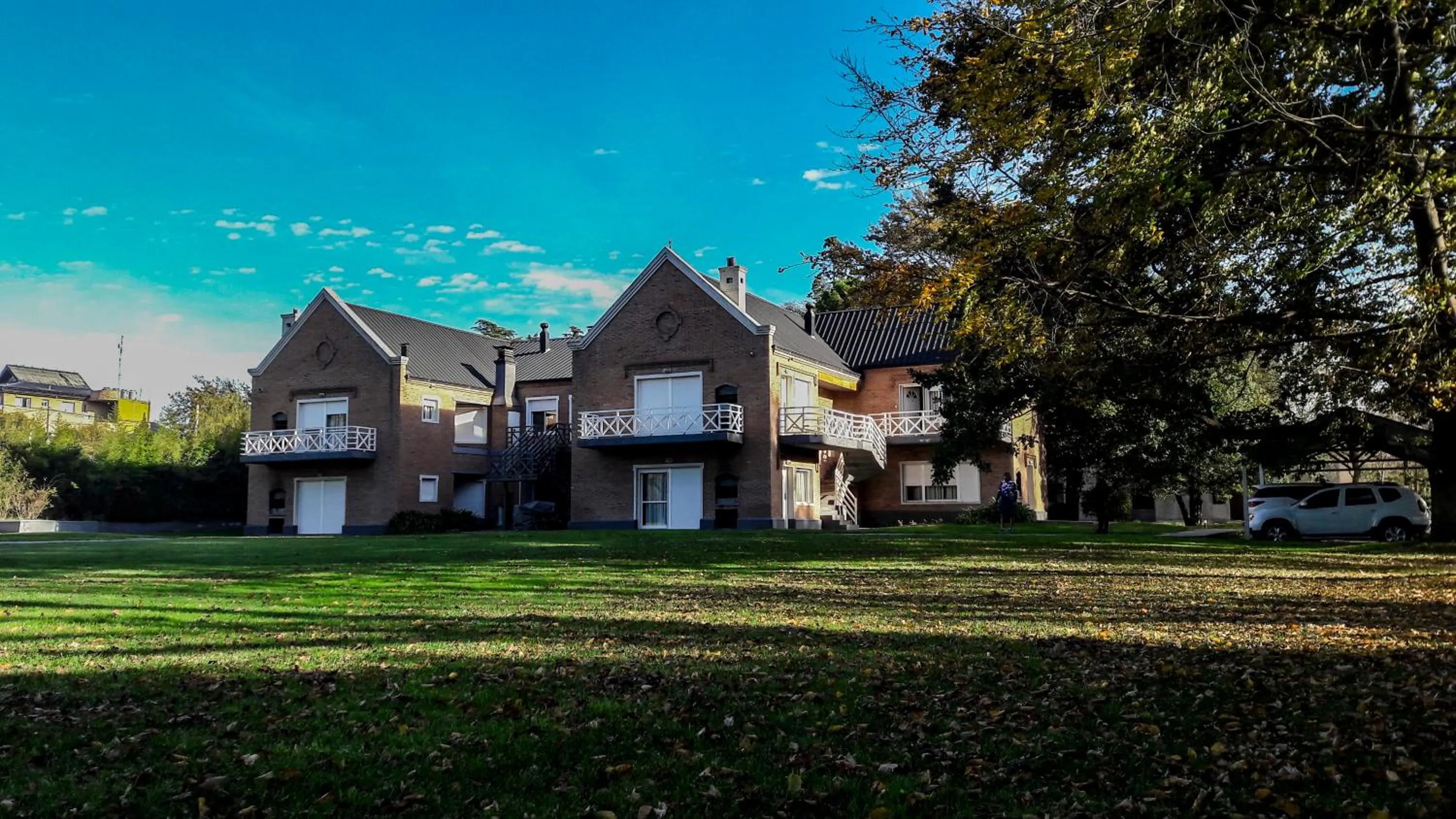 Property building in Los Robles Apart Hotel