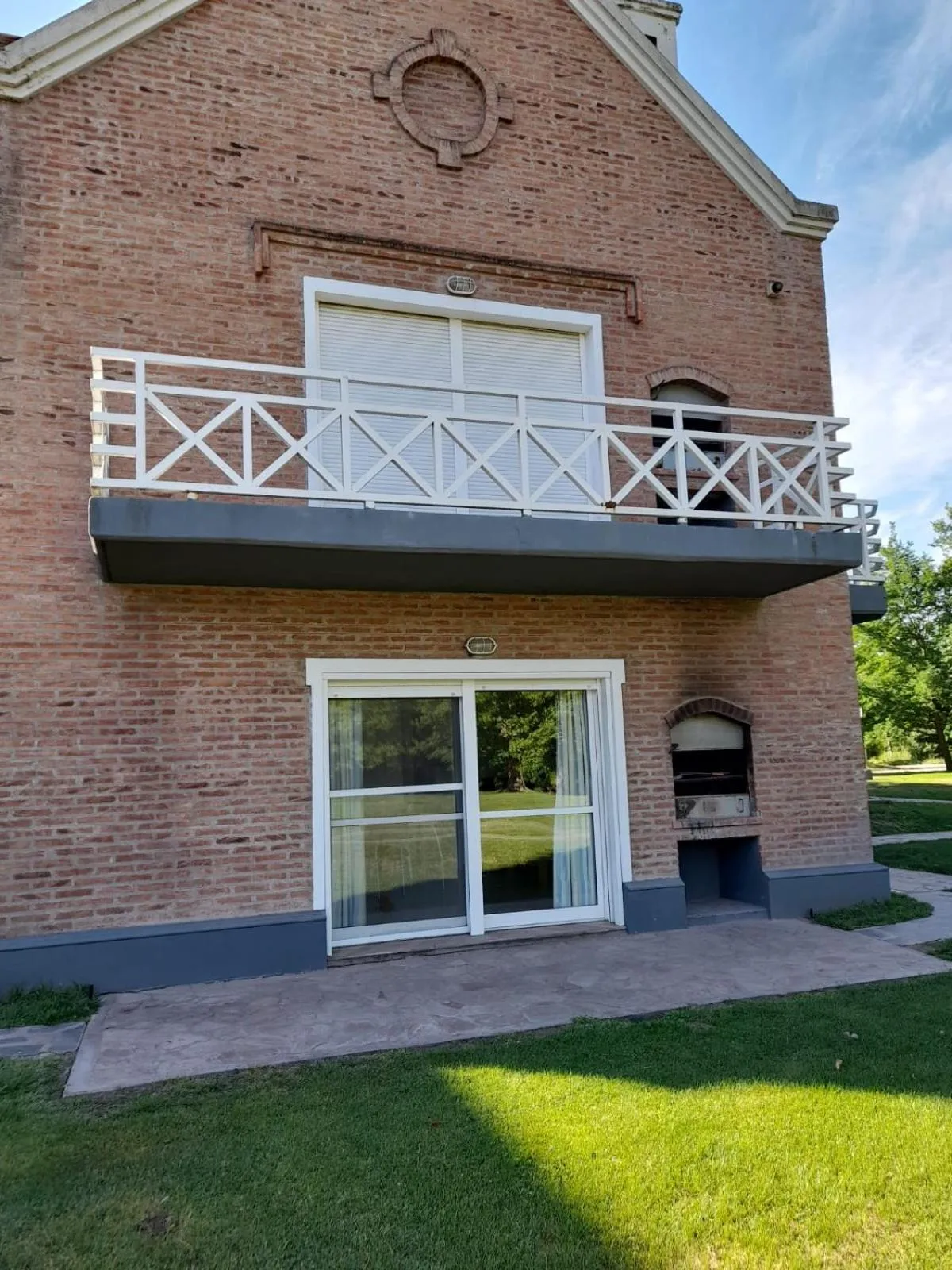 Los Robles Apart Hotel