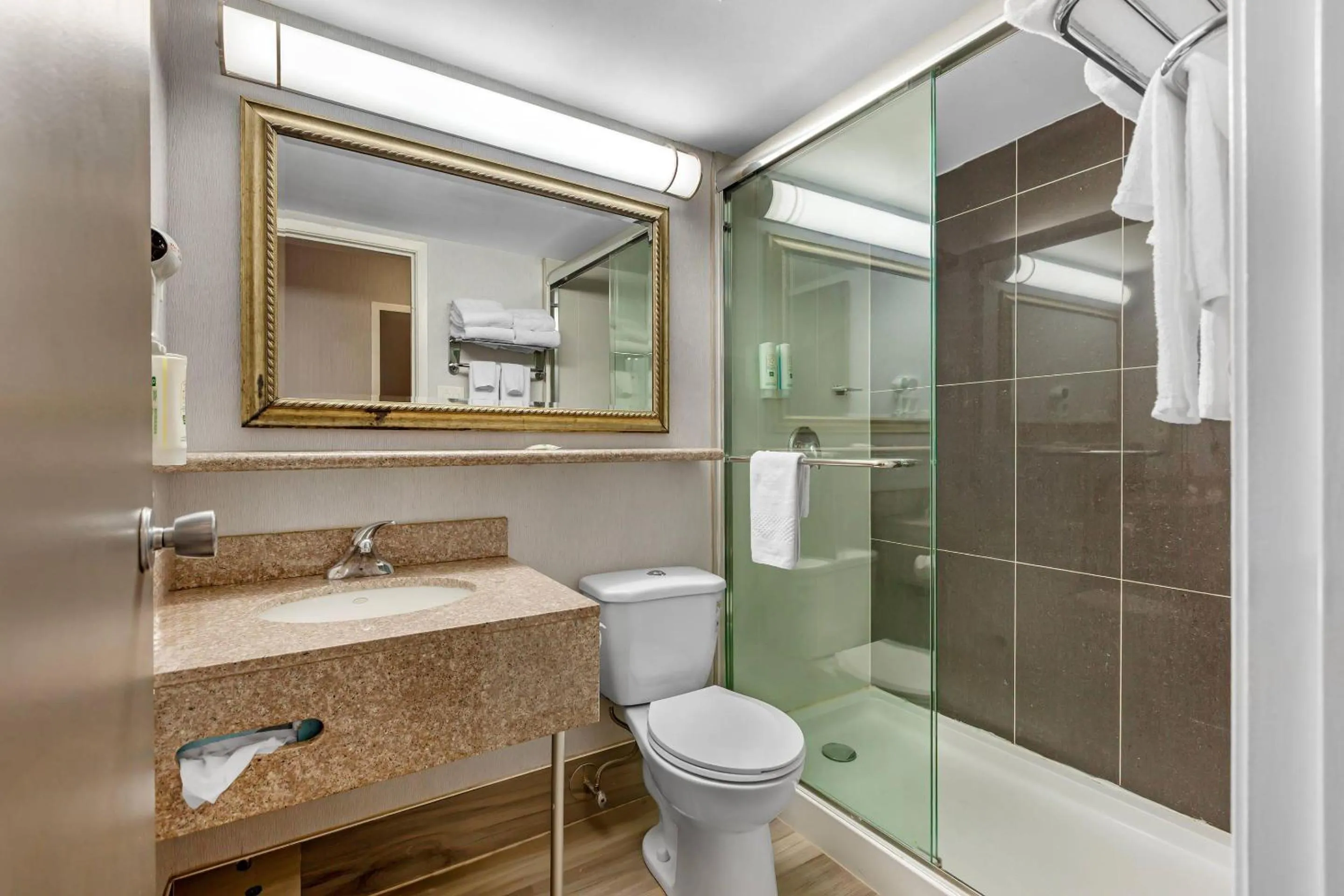 Bedroom in Quality Inn & Suites 5585 Ambler Drive Mississauga Ontario