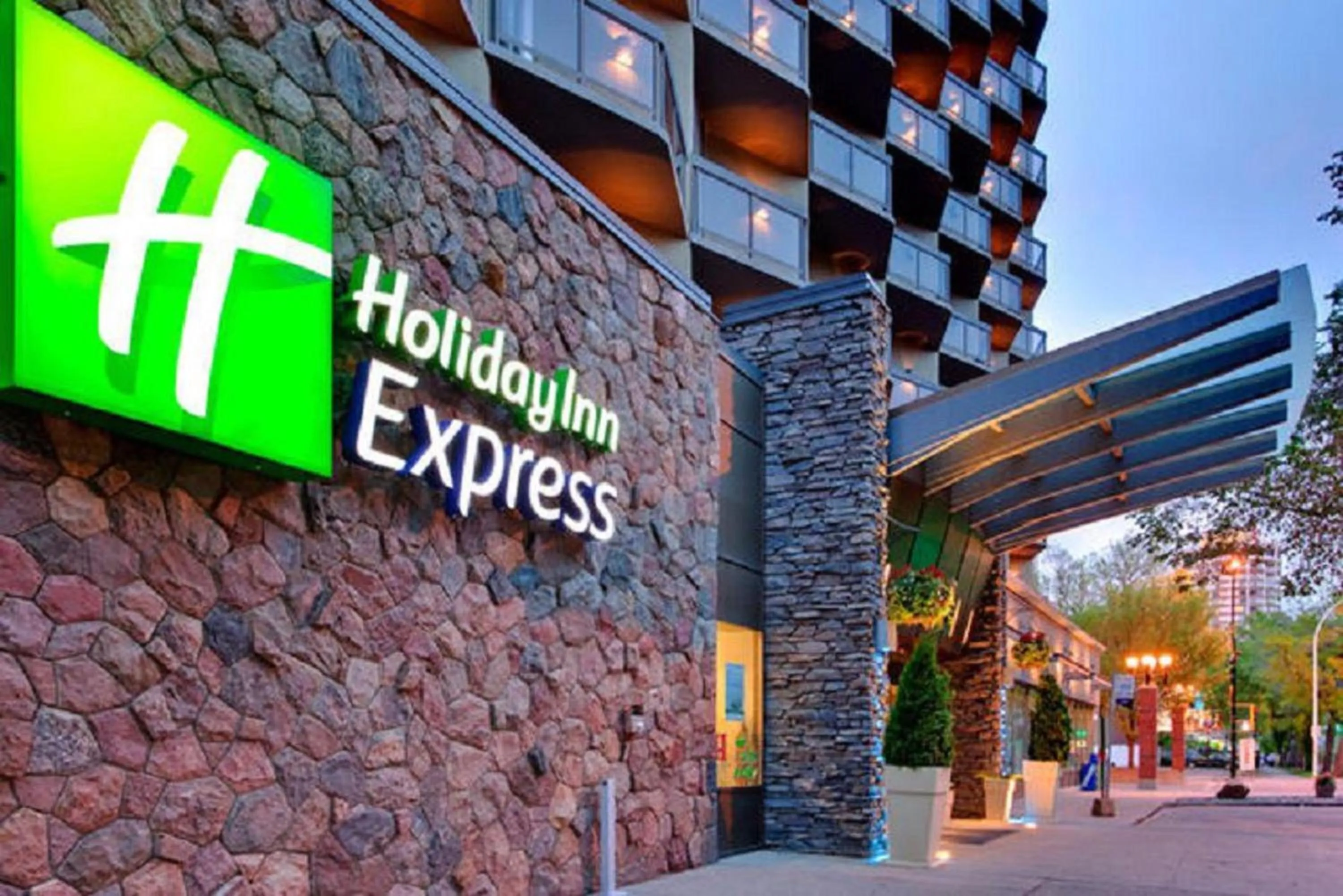 Property building in Holiday Inn Express Edmonton Downtown by IHG