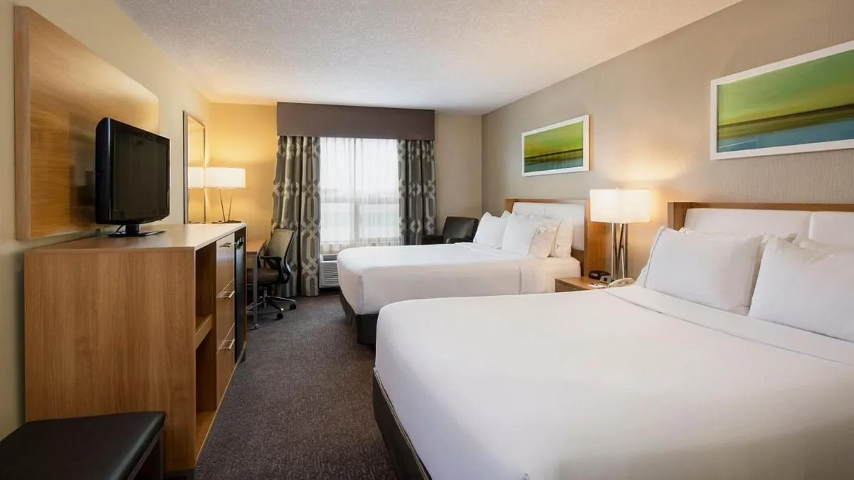 Bed in Holiday Inn Express Hotel & Suites Sherwood Park-Edmonton Area by IHG