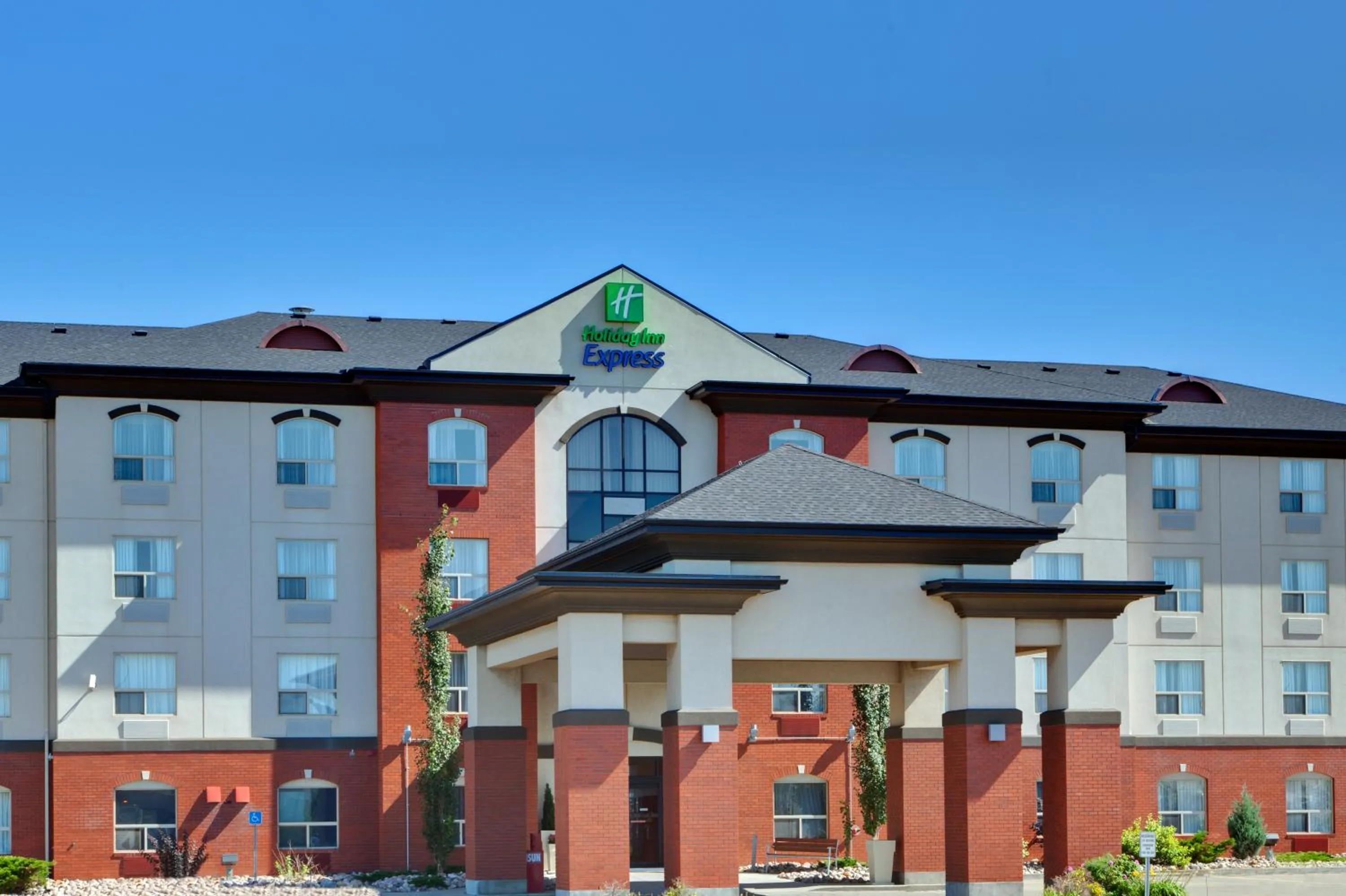 Property building in Holiday Inn Express Hotel & Suites Sherwood Park-Edmonton Area by IHG